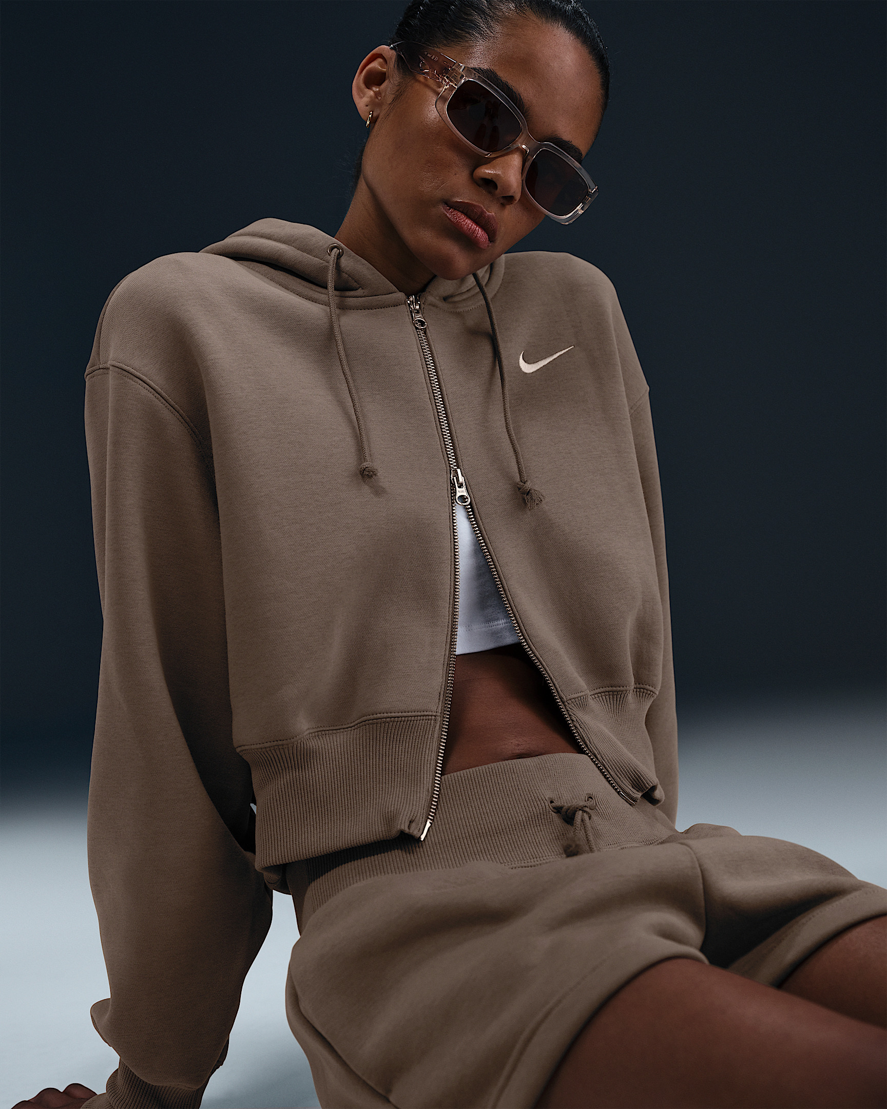 Nike Sportswear Phoenix Fleece Women's Loose Cropped Full-Zip Hoodie - 3