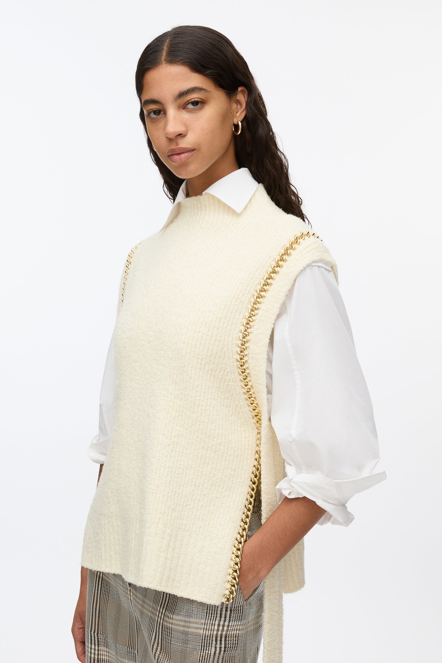 Chainlink Bouclé Mockneck Vest - 2