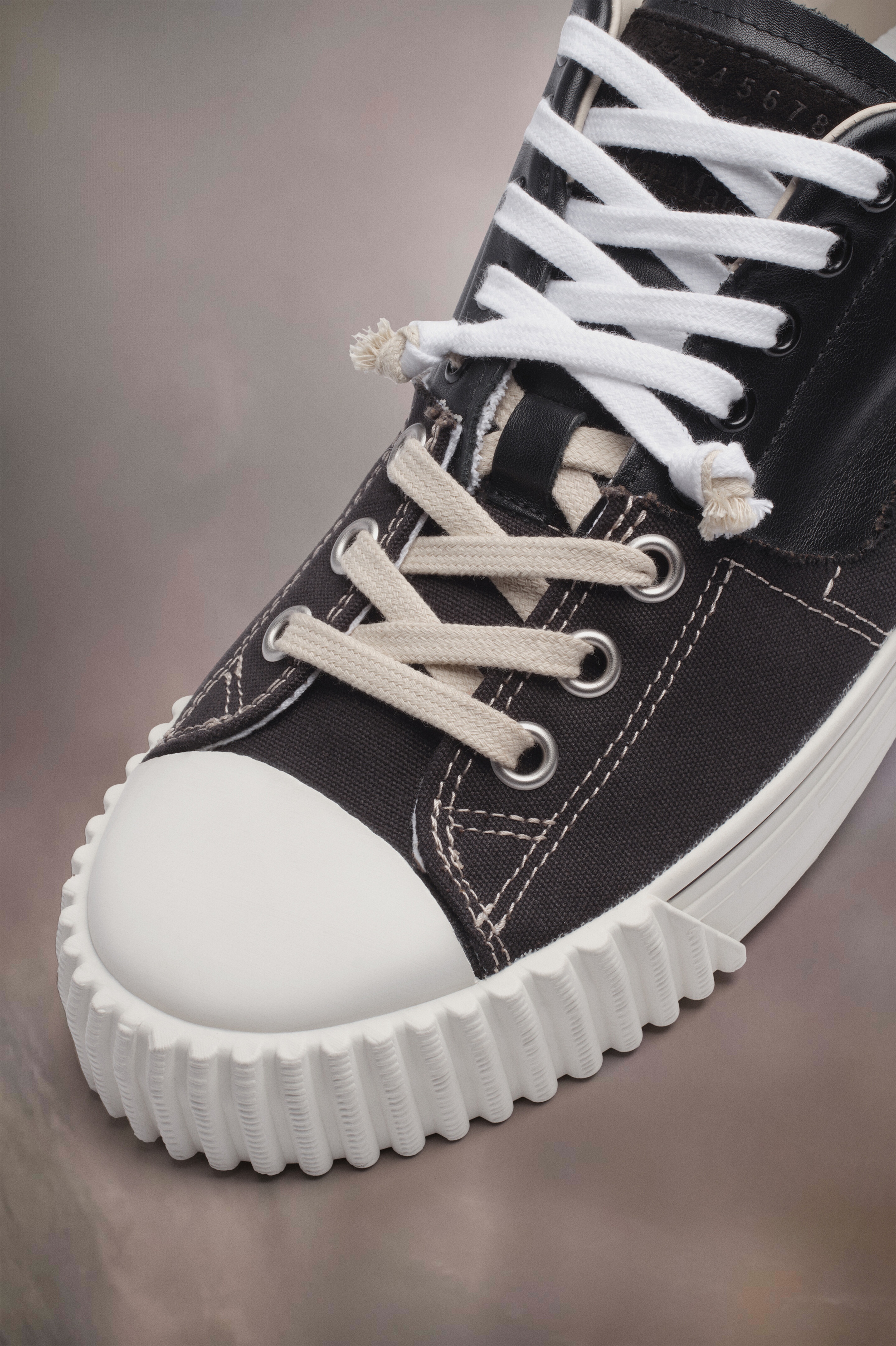Maison Margiela New Evolution sneakers | REVERSIBLE