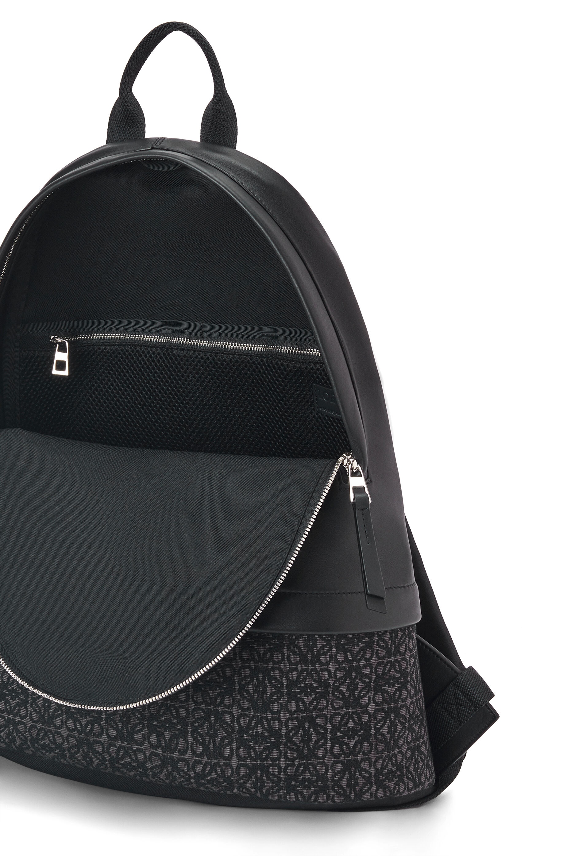 Round Slim Backpack in calfskin and Anagram jacquard - 4