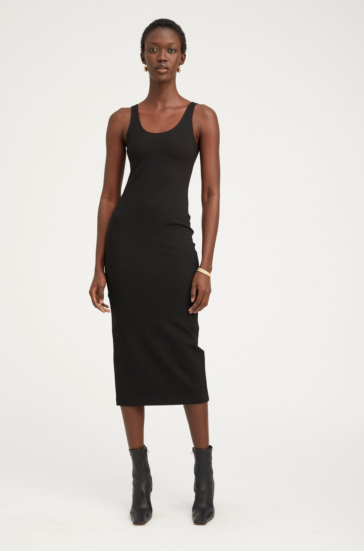 BLACK SCOOP NECK DRESS - 2
