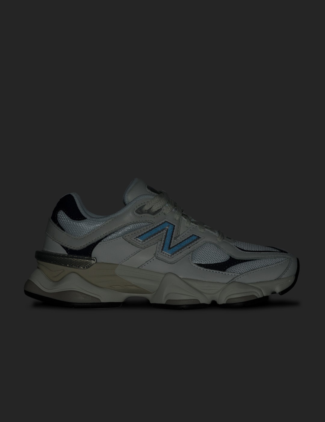 New Balance 9060 | REVERSIBLE