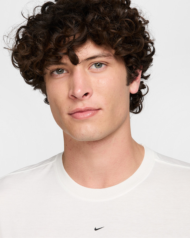 Nike Sportswear Men's T-Shirt 3