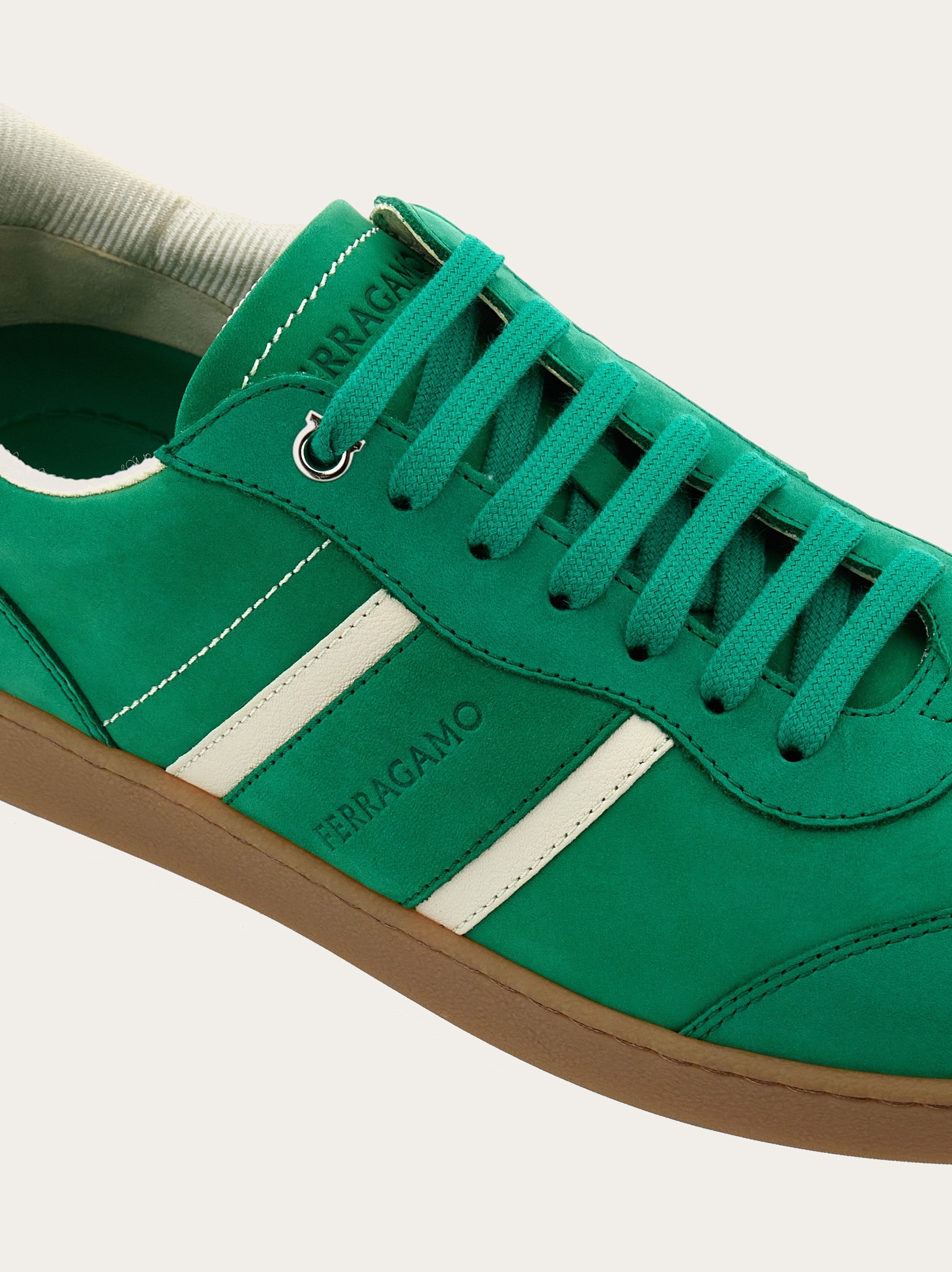 Low top sneaker with signature - 6