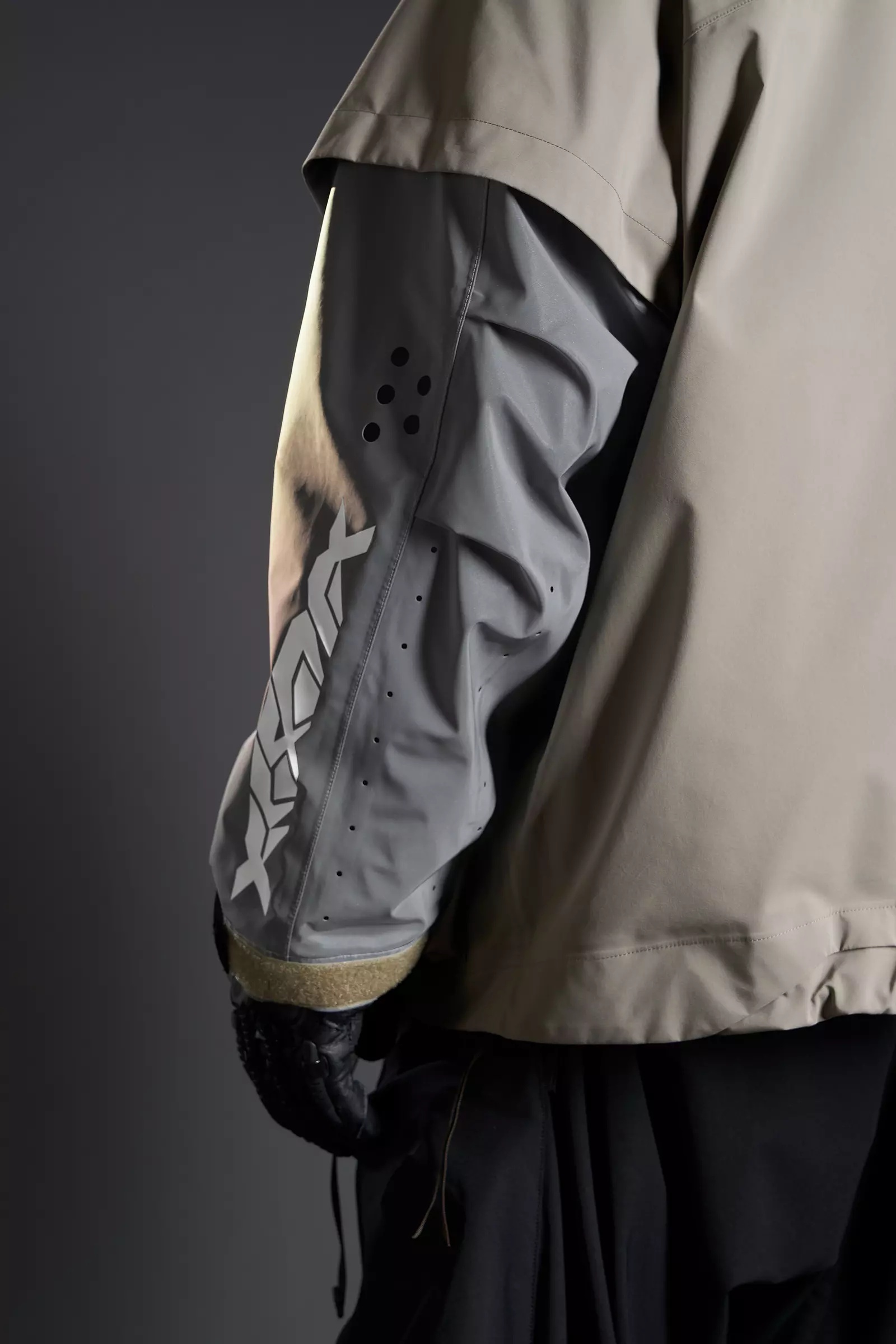 J115-GT-EX 3L Gore-Tex Pro Interops Jacket ALPHA GREEN / SILVER - 8
