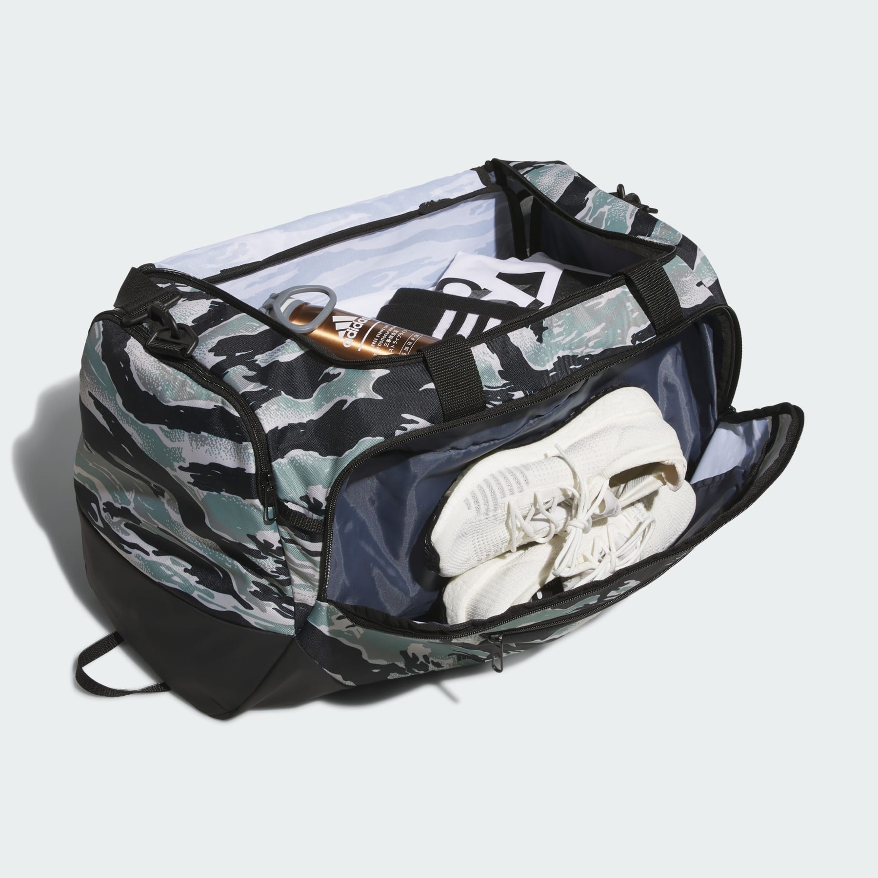 Defender 5 Medium Duffel Bag - 4