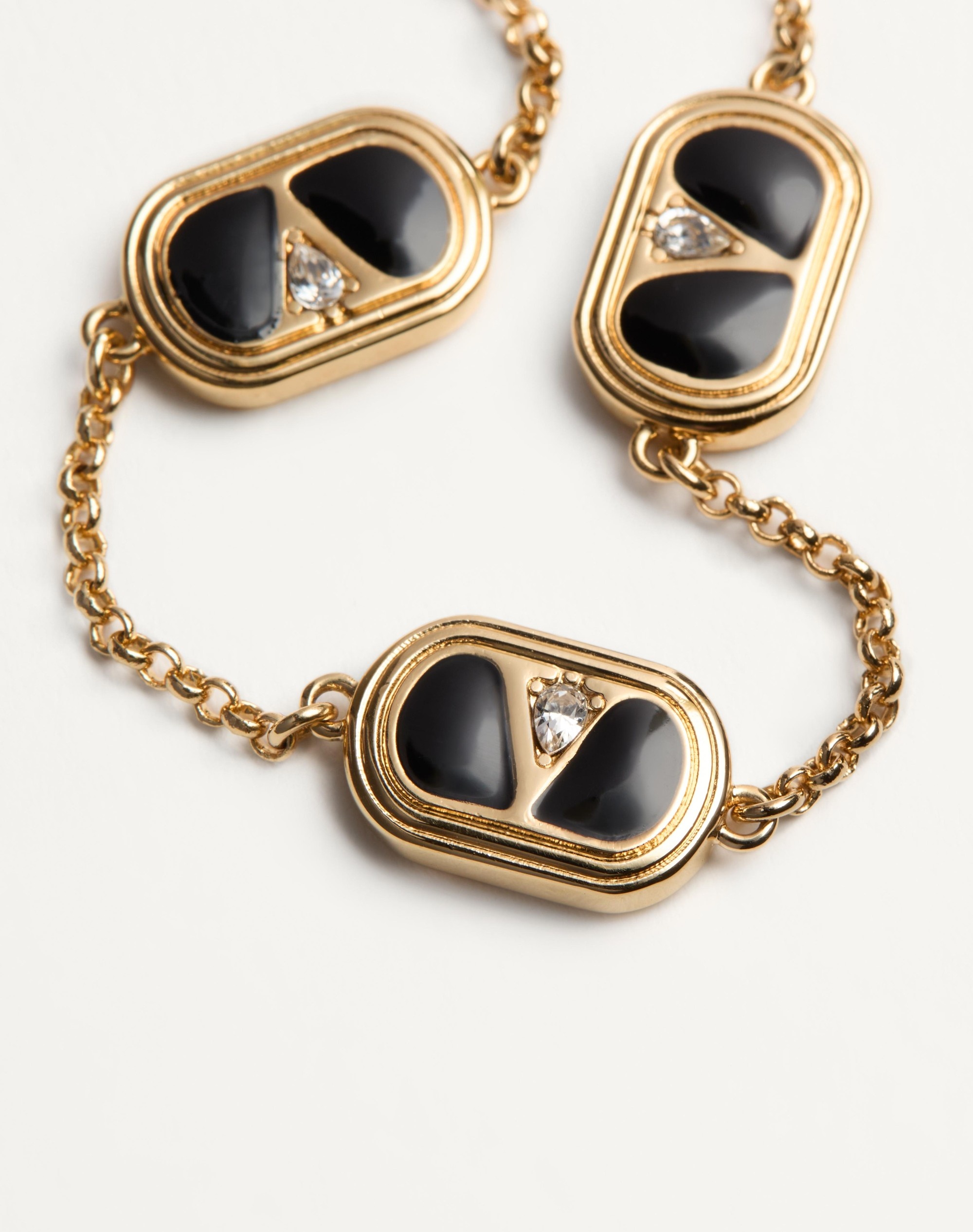 OVAL BRACELET IN METAL, ENAMEL, CRYSTALS AND SWAROVSKI® PEARL - 4