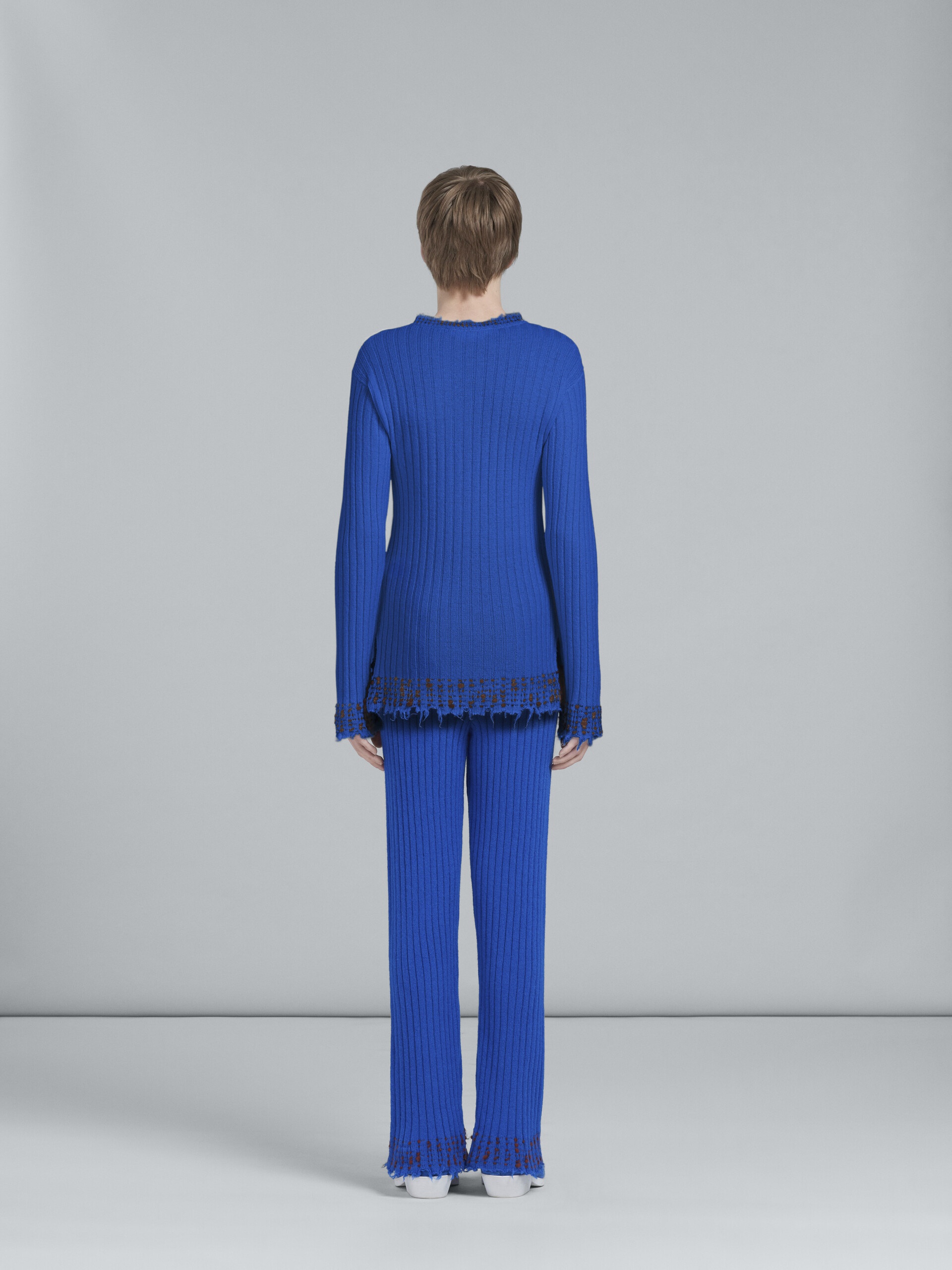 BLUE KNITTED SWEATER - 3