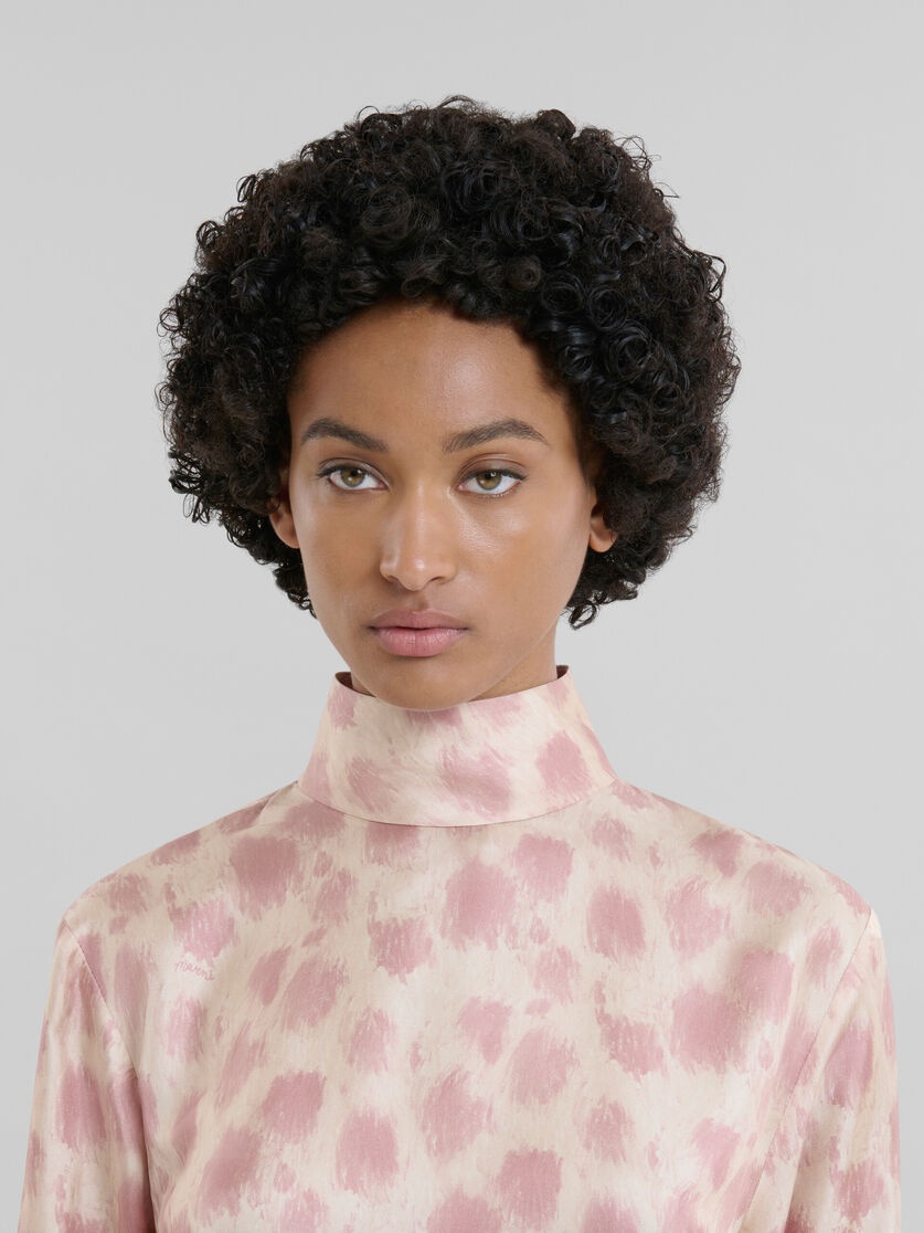 ANTIQUE PINK SILK MIDI DRESS WITH CRAYON LEOPARD PRINT - 4