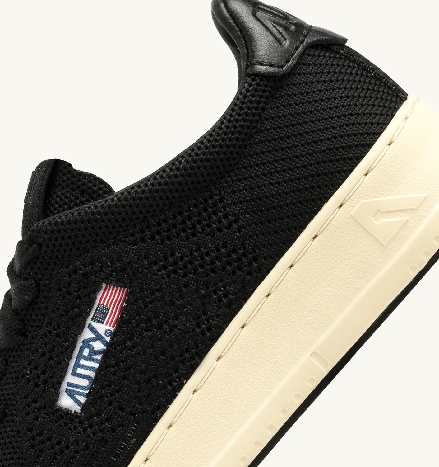 EASEKNIT MEDALIST LOW SNEAKERS IN BLACK COLOR FABRIC - 6