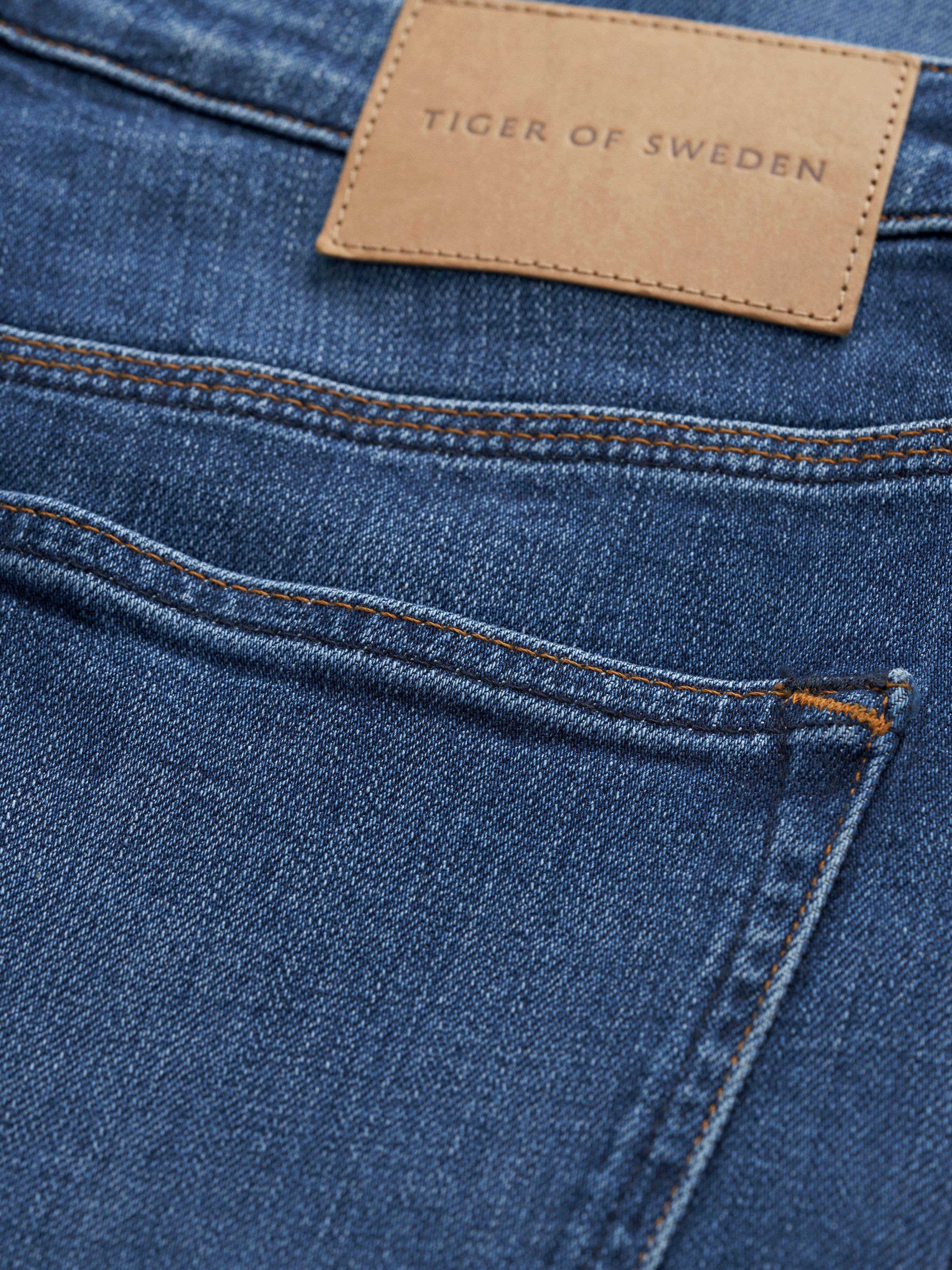 Maggie Slim-straight Jeans - 7