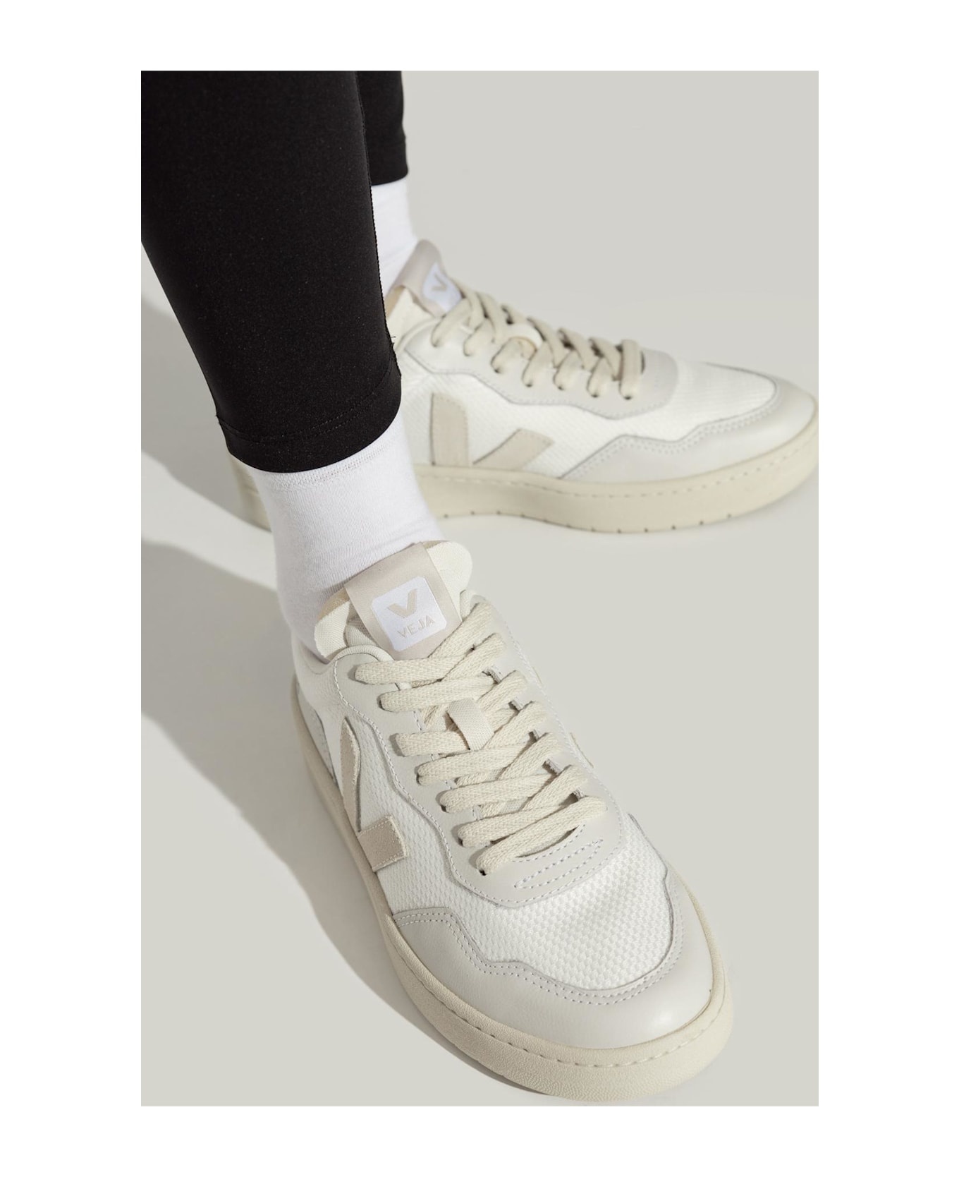 Veja Sneakers 'v-90 B-mesh' - 2