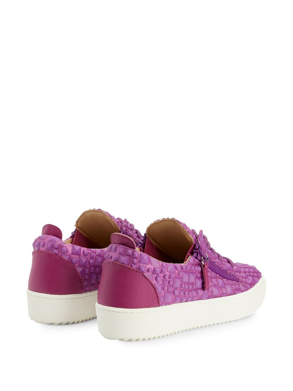 3D detailing low-top trainers - 3