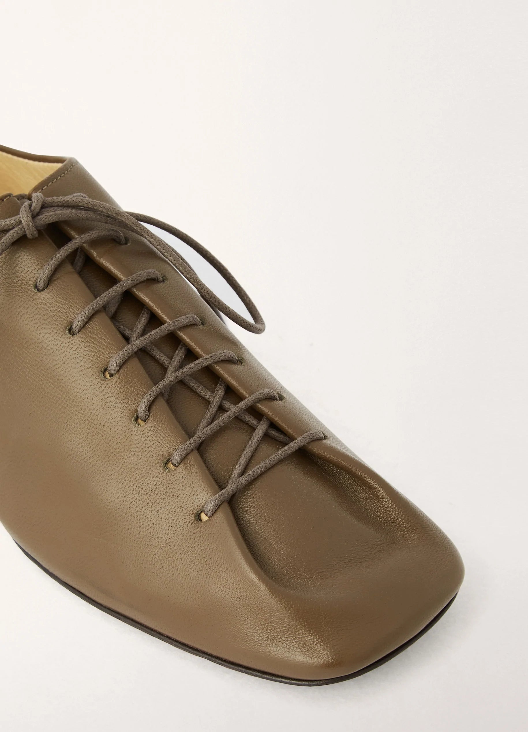 FLAT DERBIES
SATIN NAPPA LAM - 4