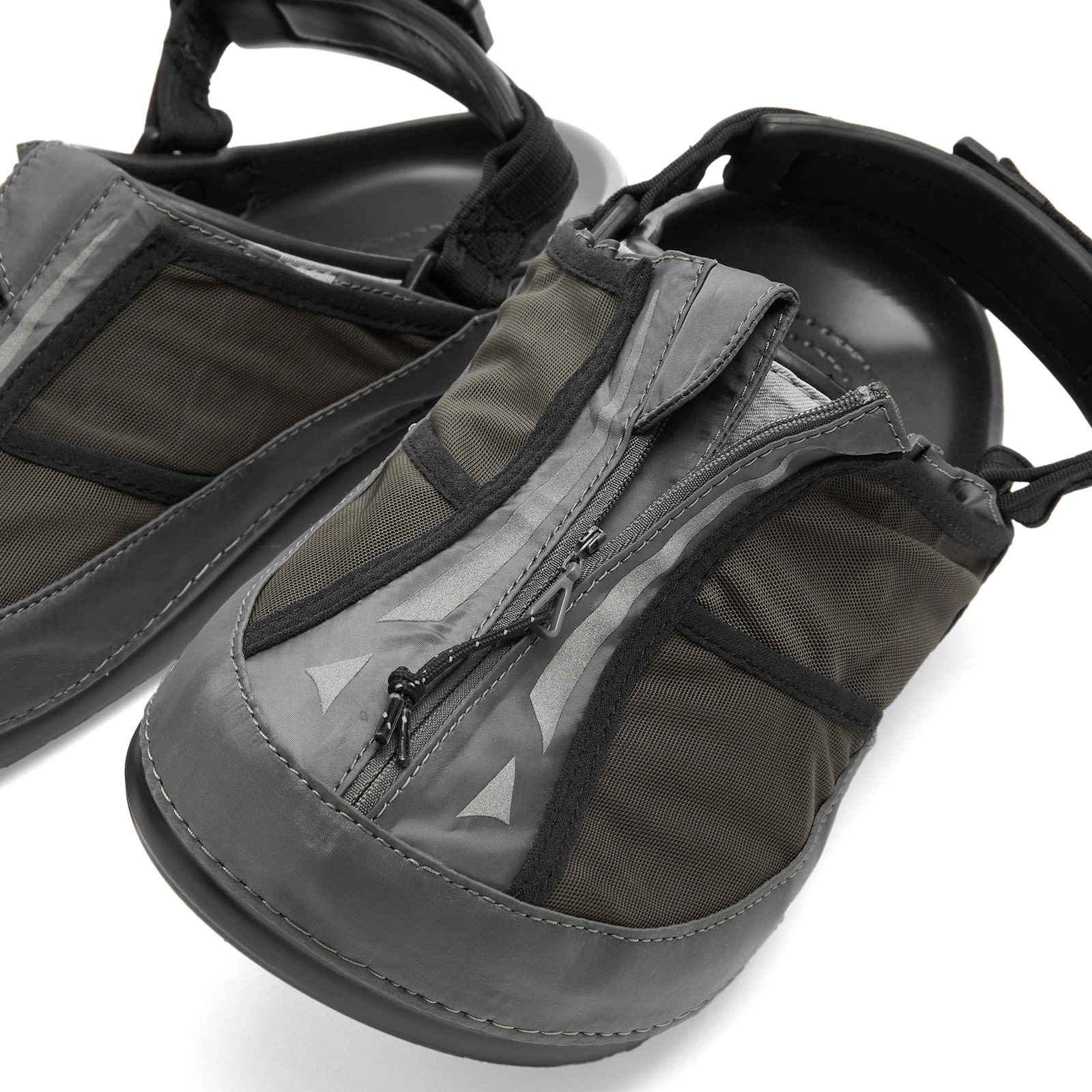 Crocs Running Vest Clog - 3