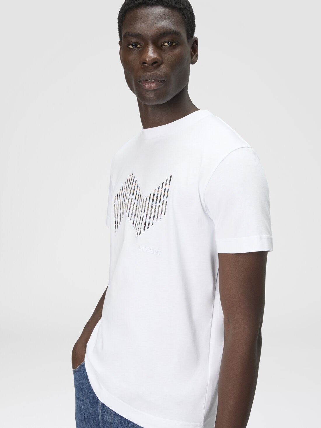 Short Sleeve T-Shirt with Geometric Zigzag Insert and Logo - 4