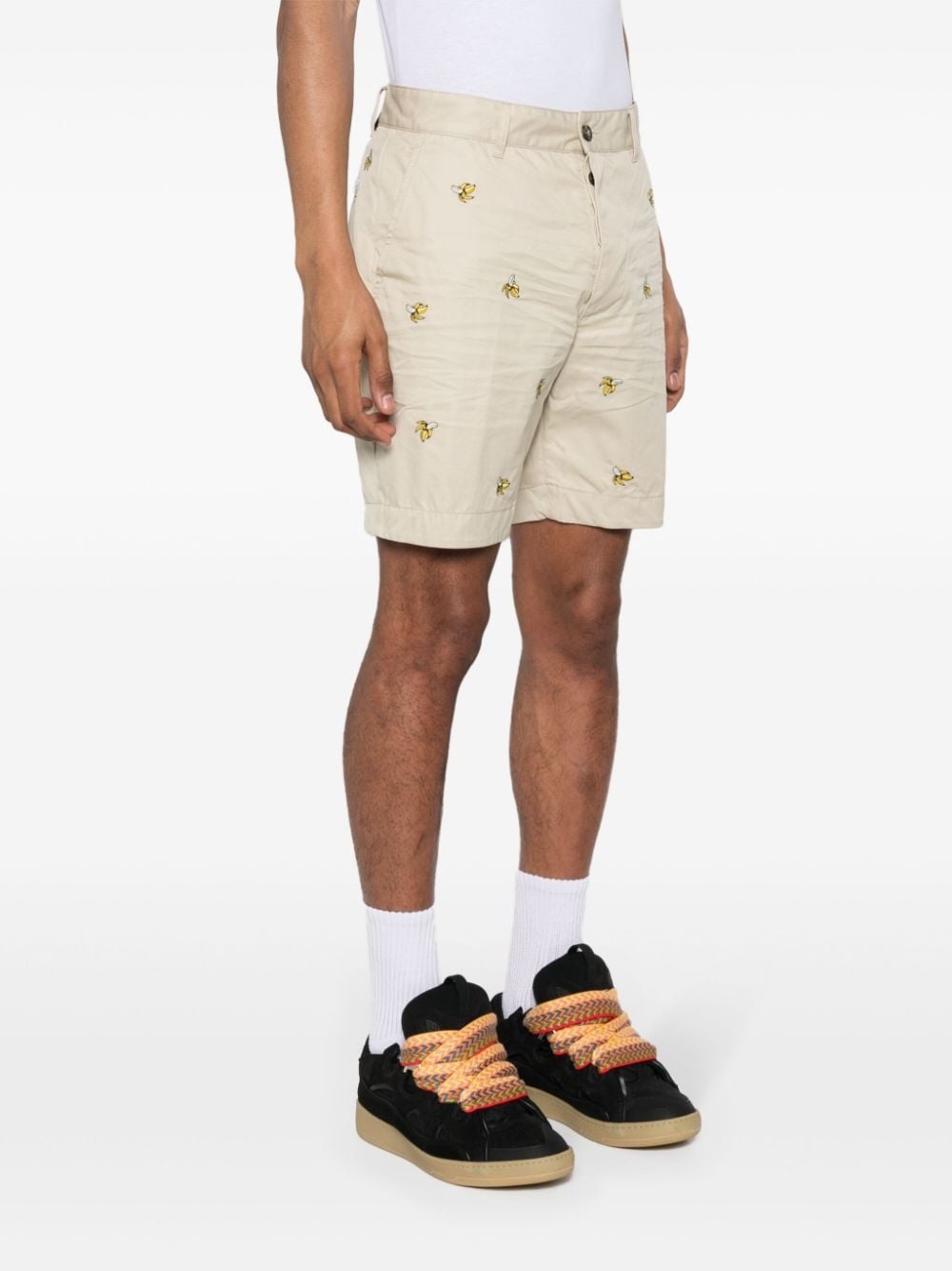 banana-embroidered Bermuda shorts - 3