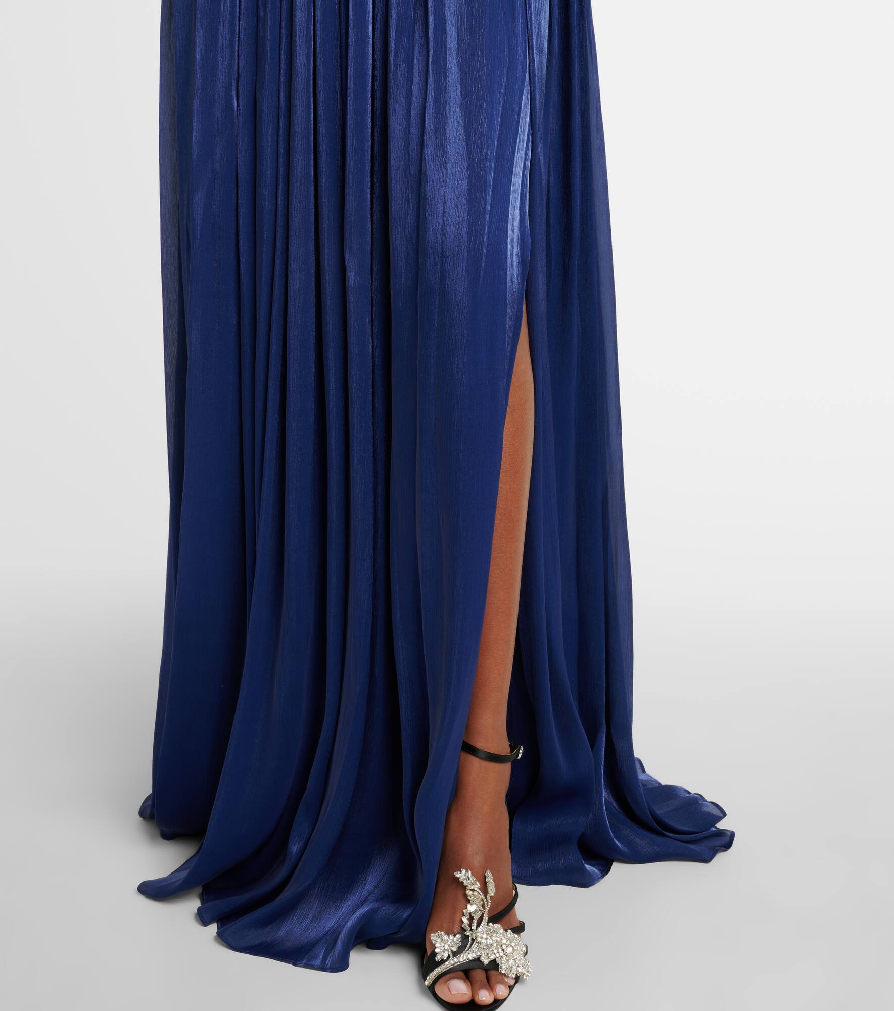 Ruched halterneck georgette gown - 5