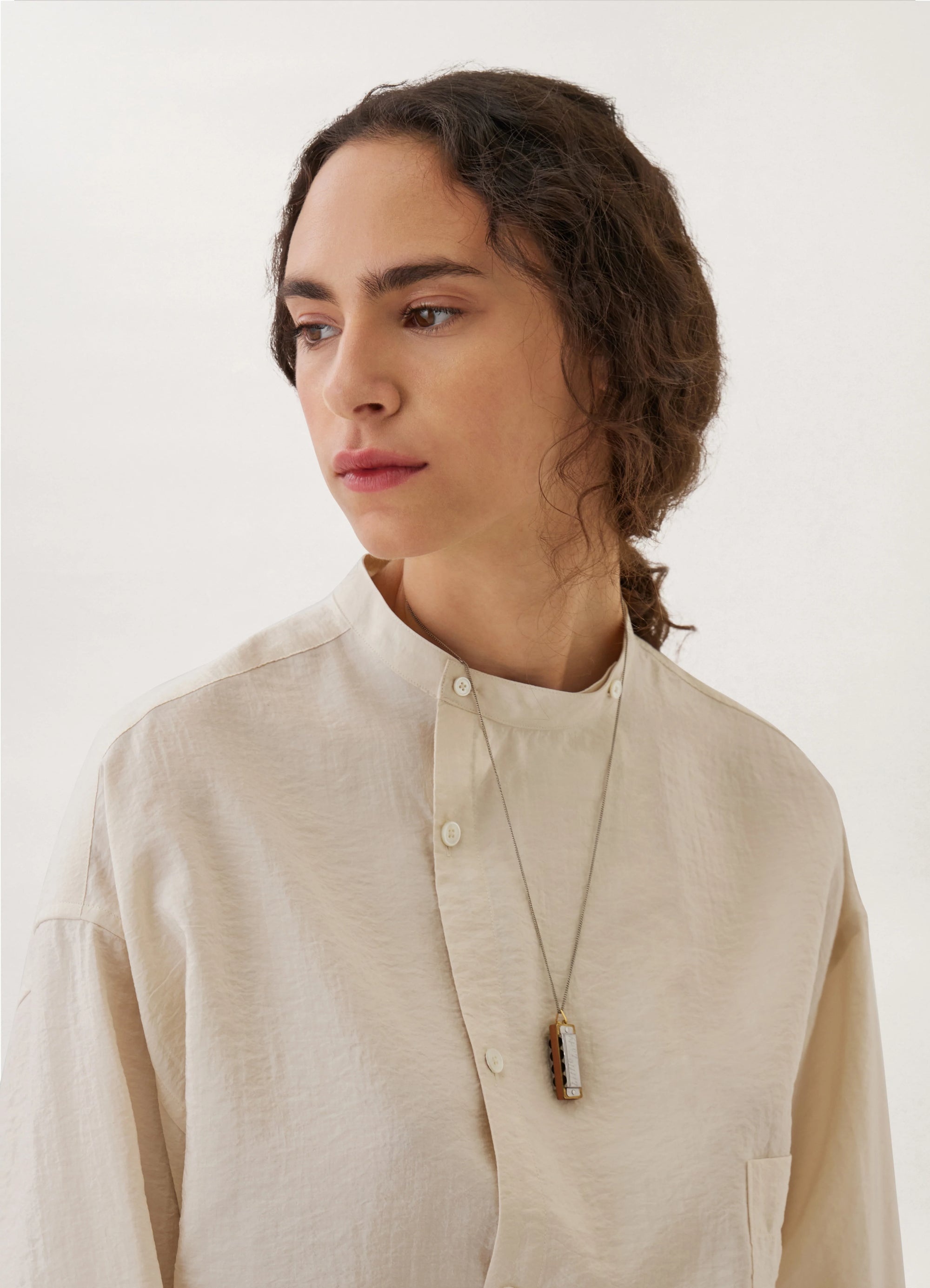 HARMONICA NECKLACE
BRASS - 4