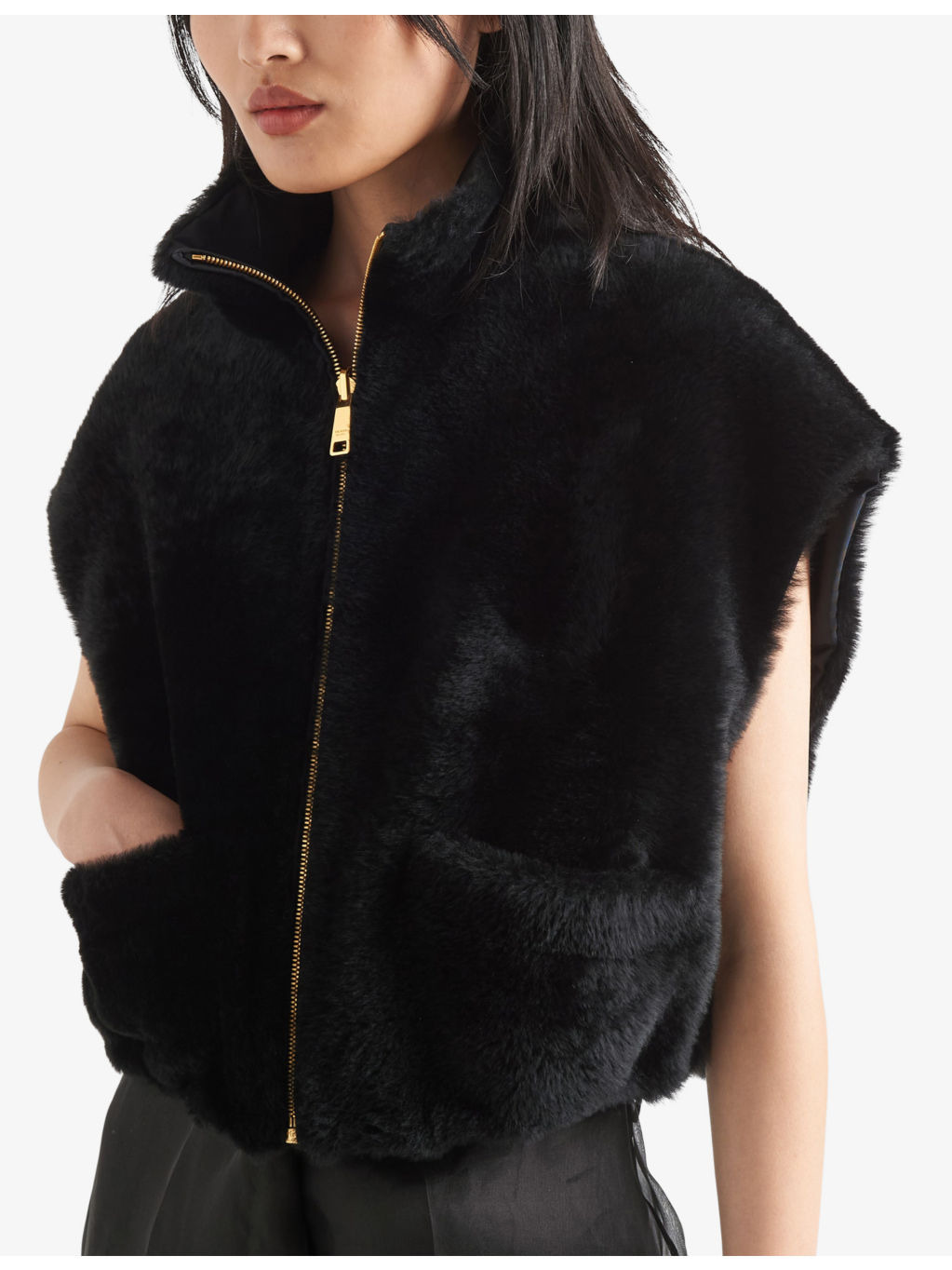 High-neck reversible slim-fit shearling gilet - 3