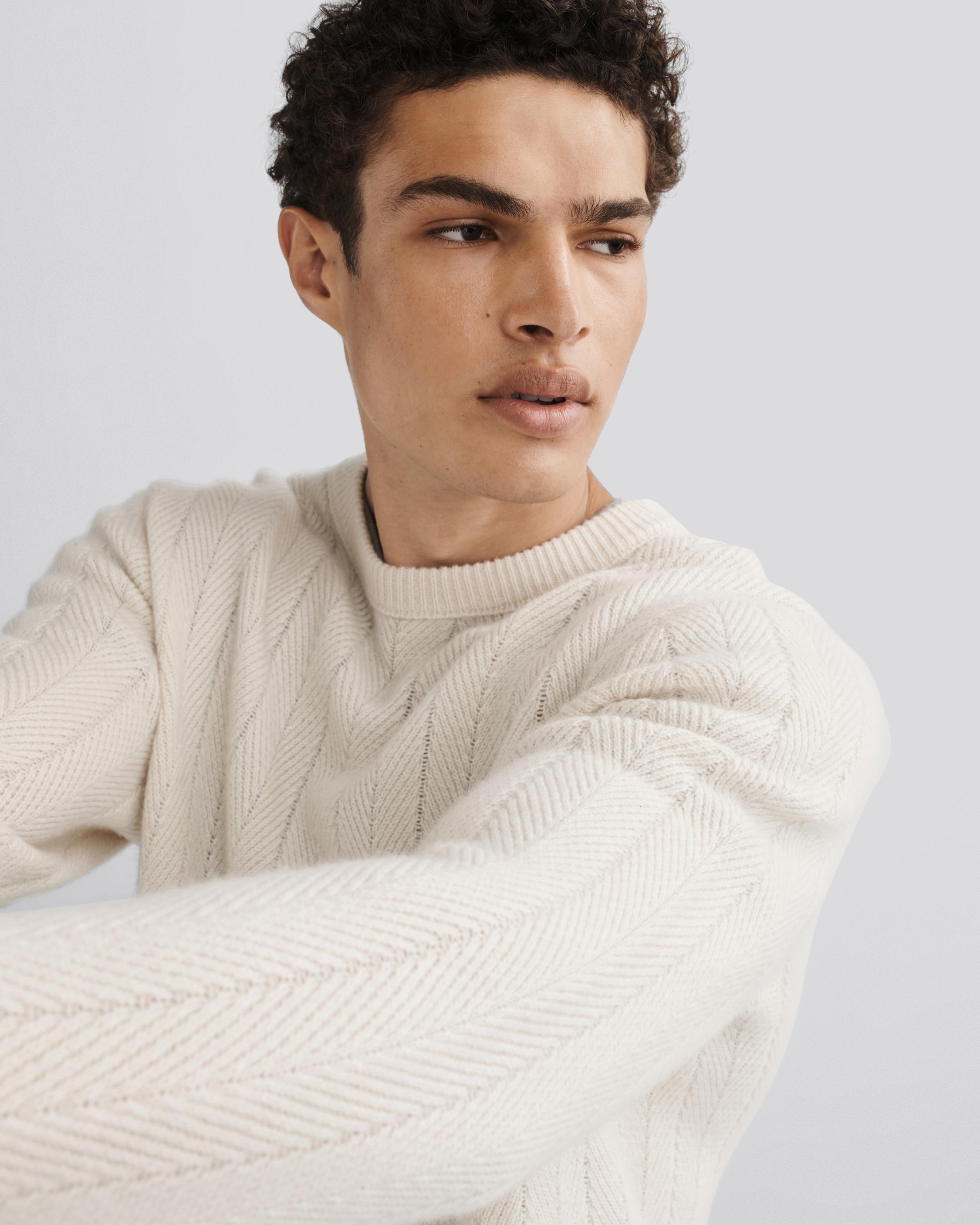 Durham Herringbone Cashmere Crew
Relaxed Fit - 2