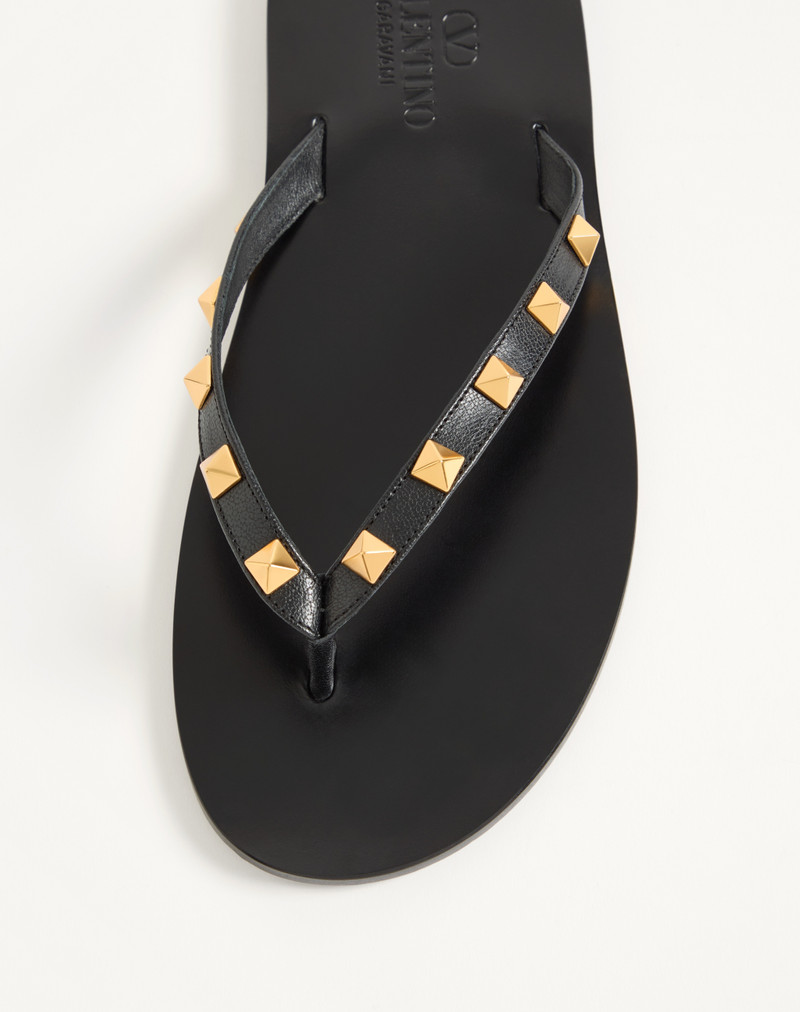 Valentino ROCKSTUD GOATSKIN FLIP FLOPS outlook
