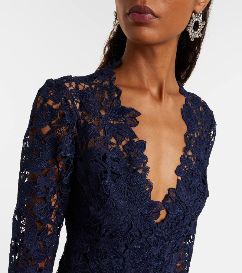 Lace gown 4