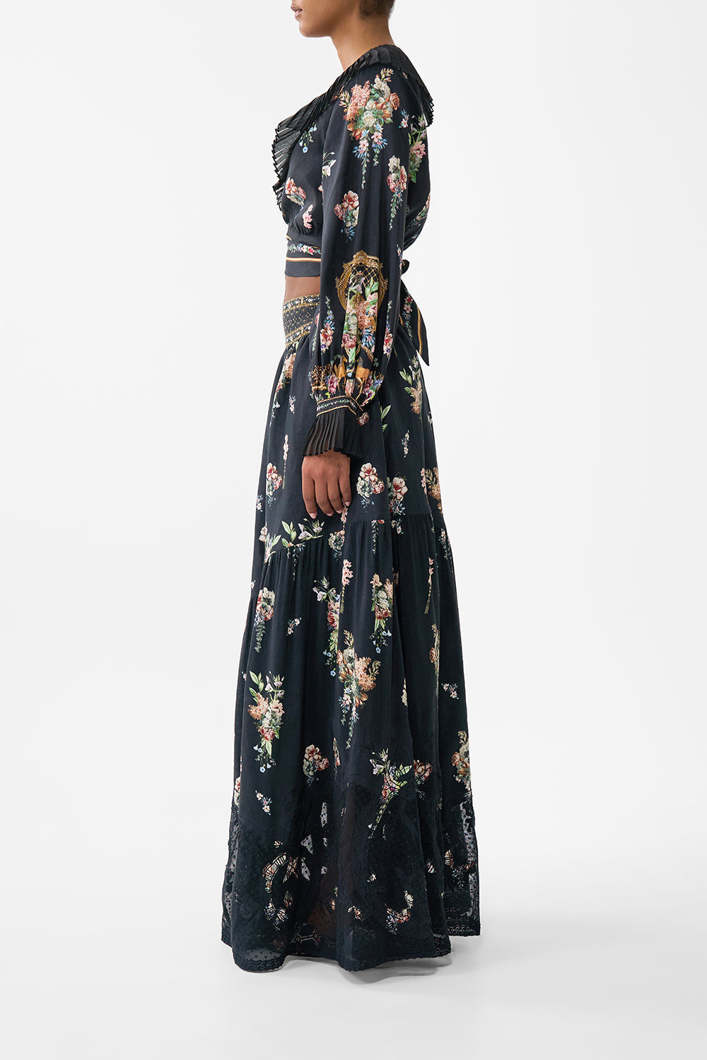 SKIRT WITH SHAPED SEAM - 4