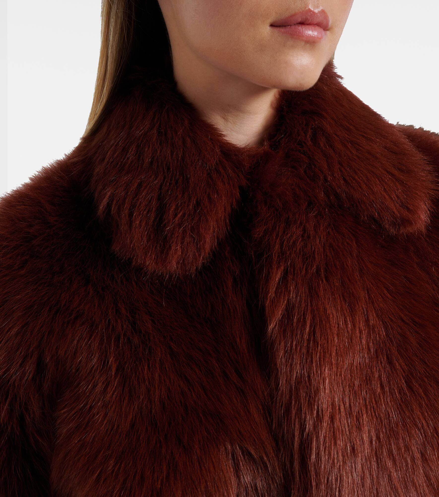 Cropped shearling jacket - 4