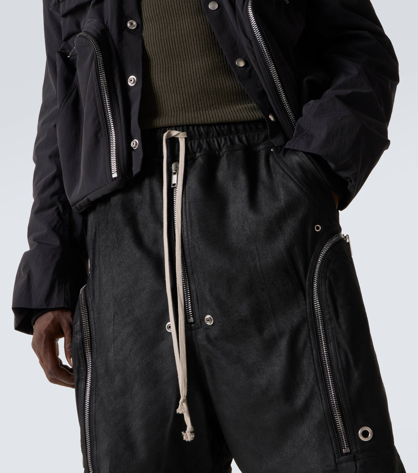 Bauhaus Bela leather shorts - 5