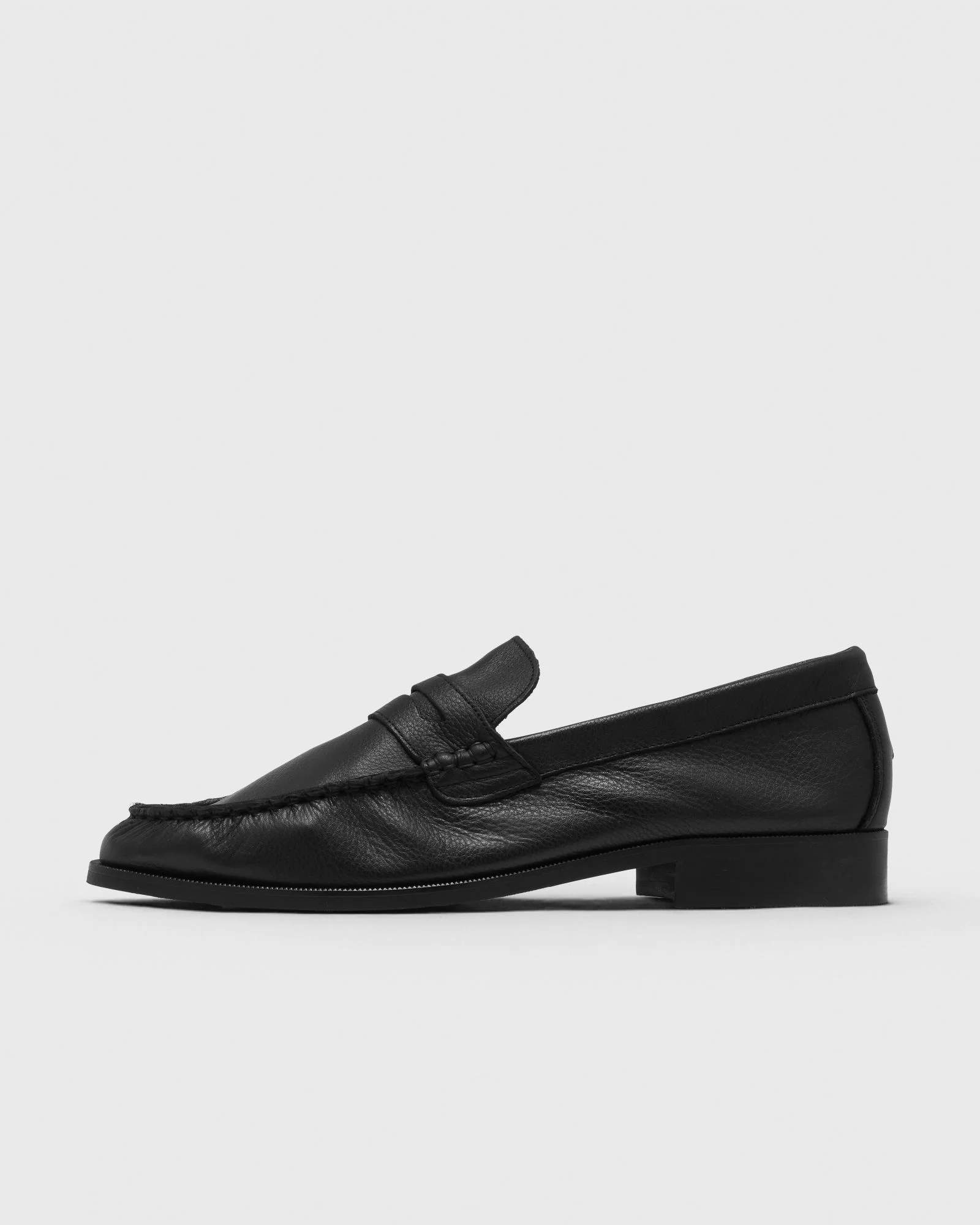 Ezra Pebble Pleated Penny Loafer - 1
