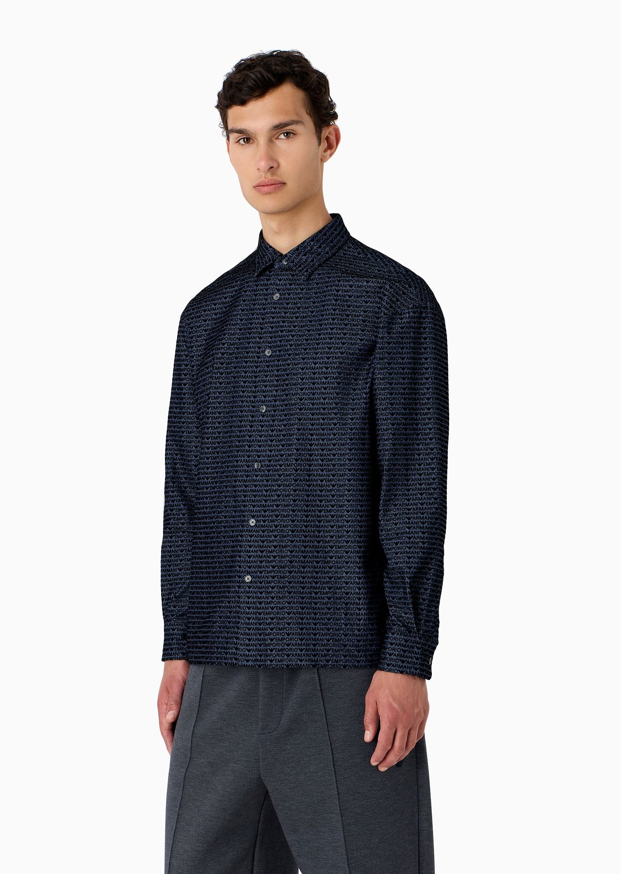 Comfortable chambray shirt with all-over flock logo lettering - 2