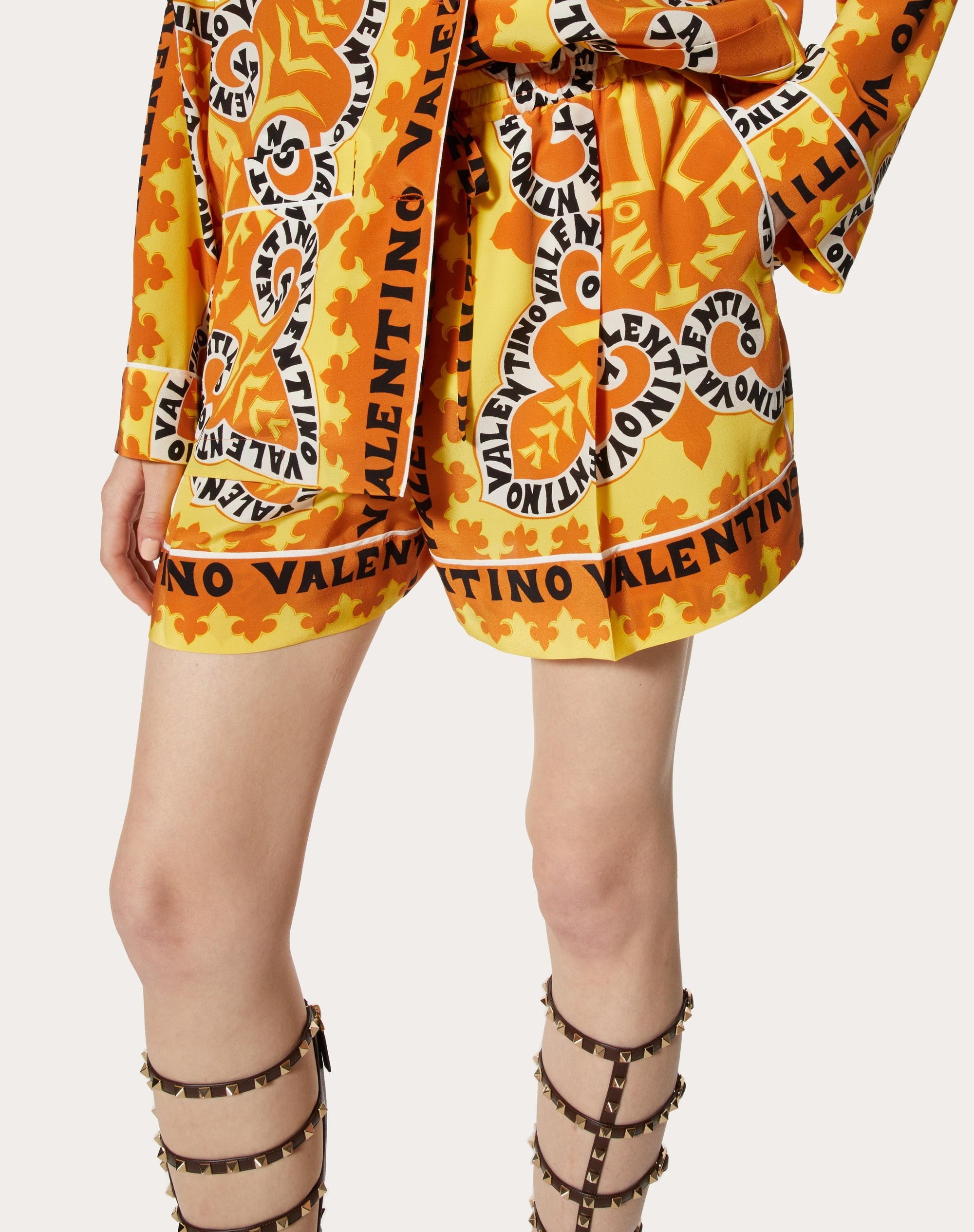 CREPE DE CHINE SHORTS WITH MINI BANDANA PRINT - 5