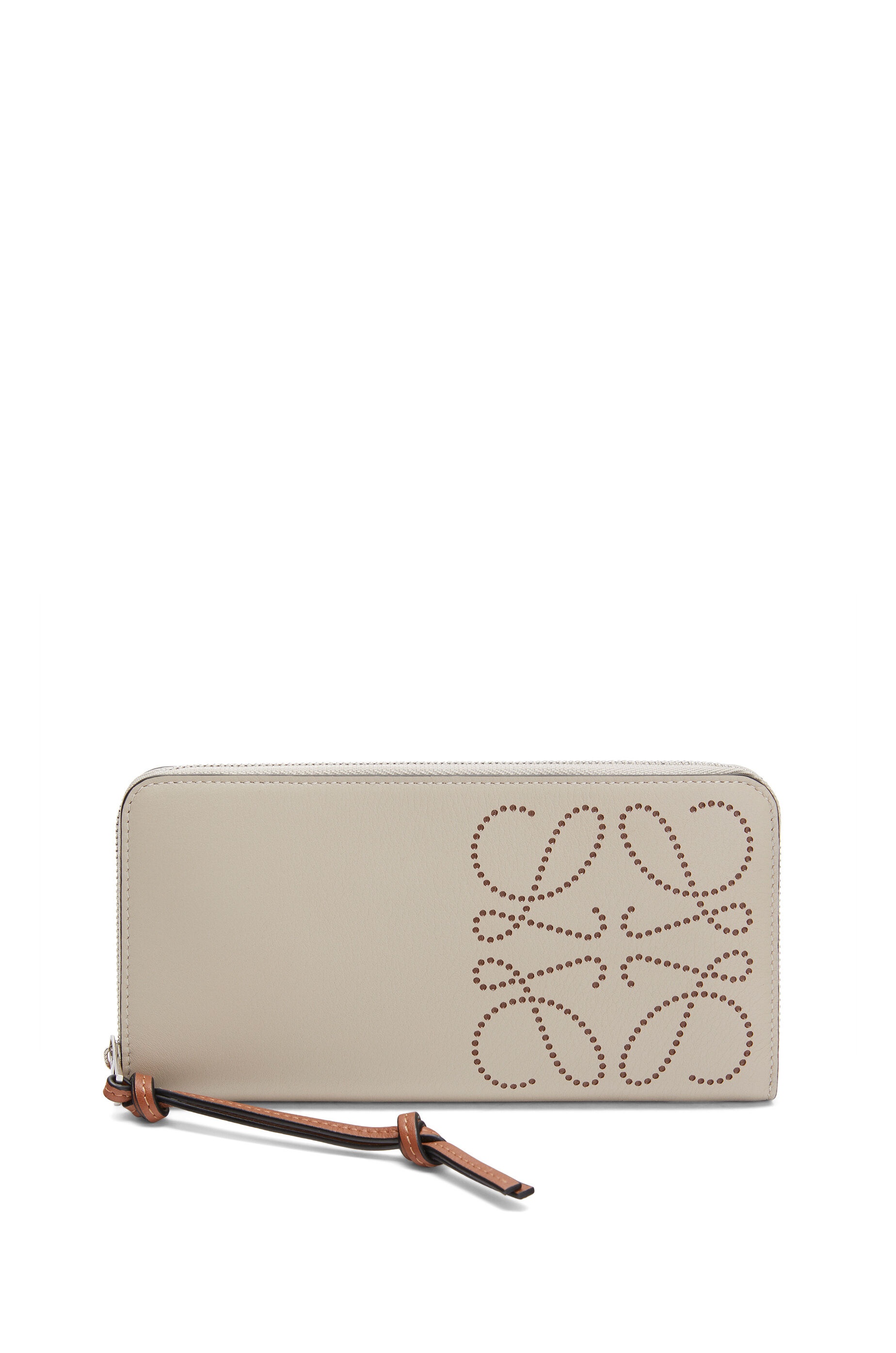 Zip around wallet in classic calfskin - 1