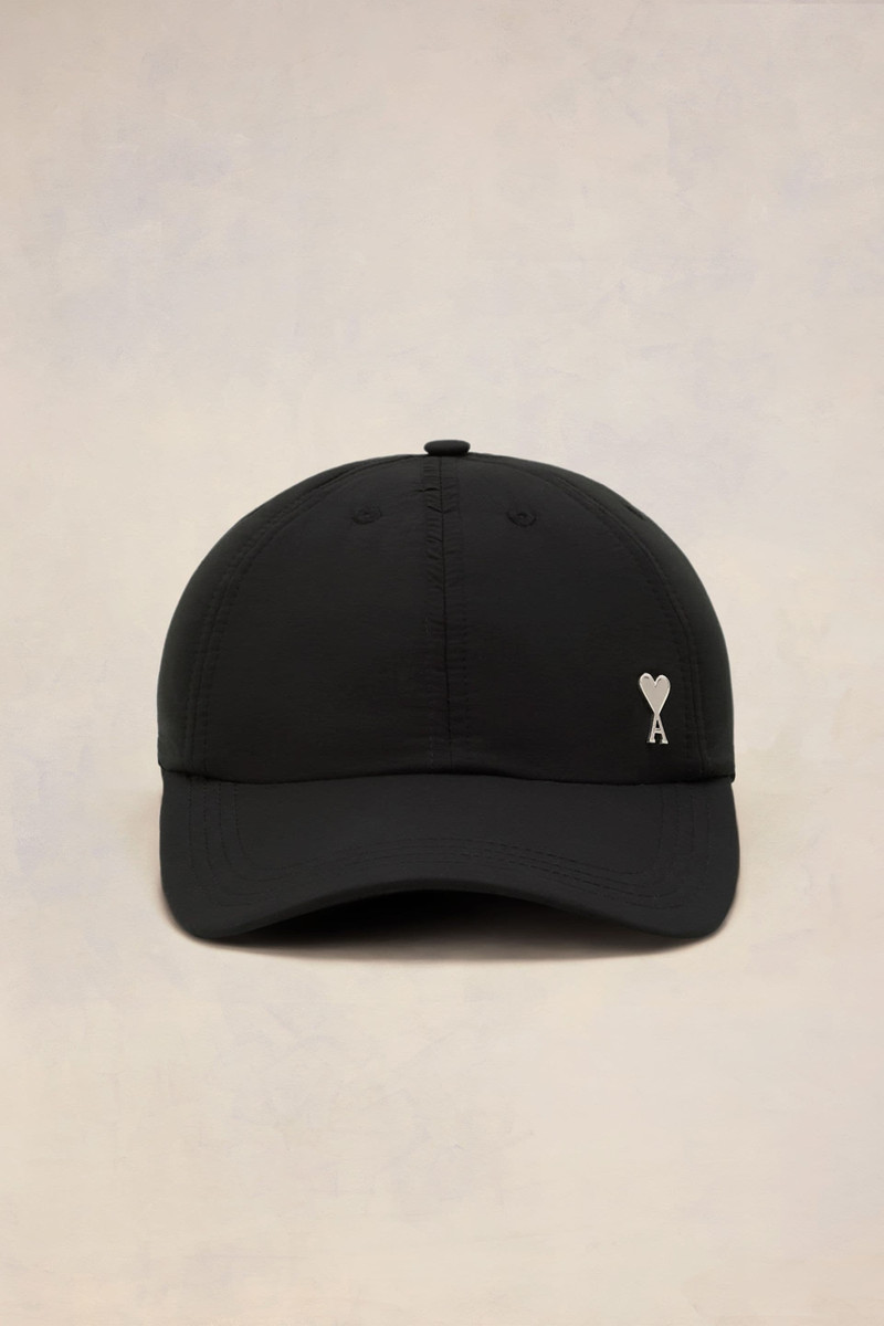 AMI Paris Ami De Coeur Studs Cap outlook