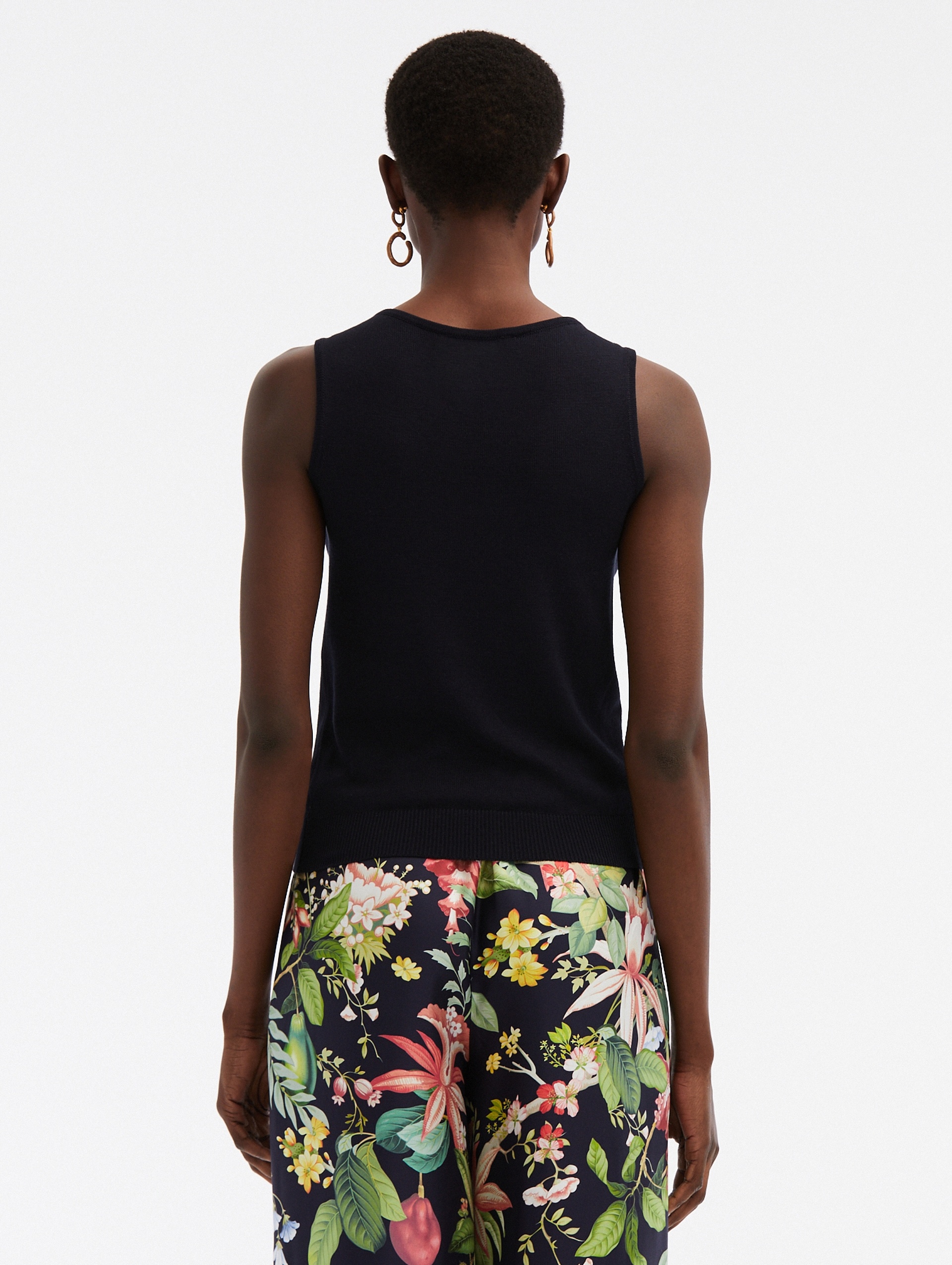 SCOOP NECK TANK - 3