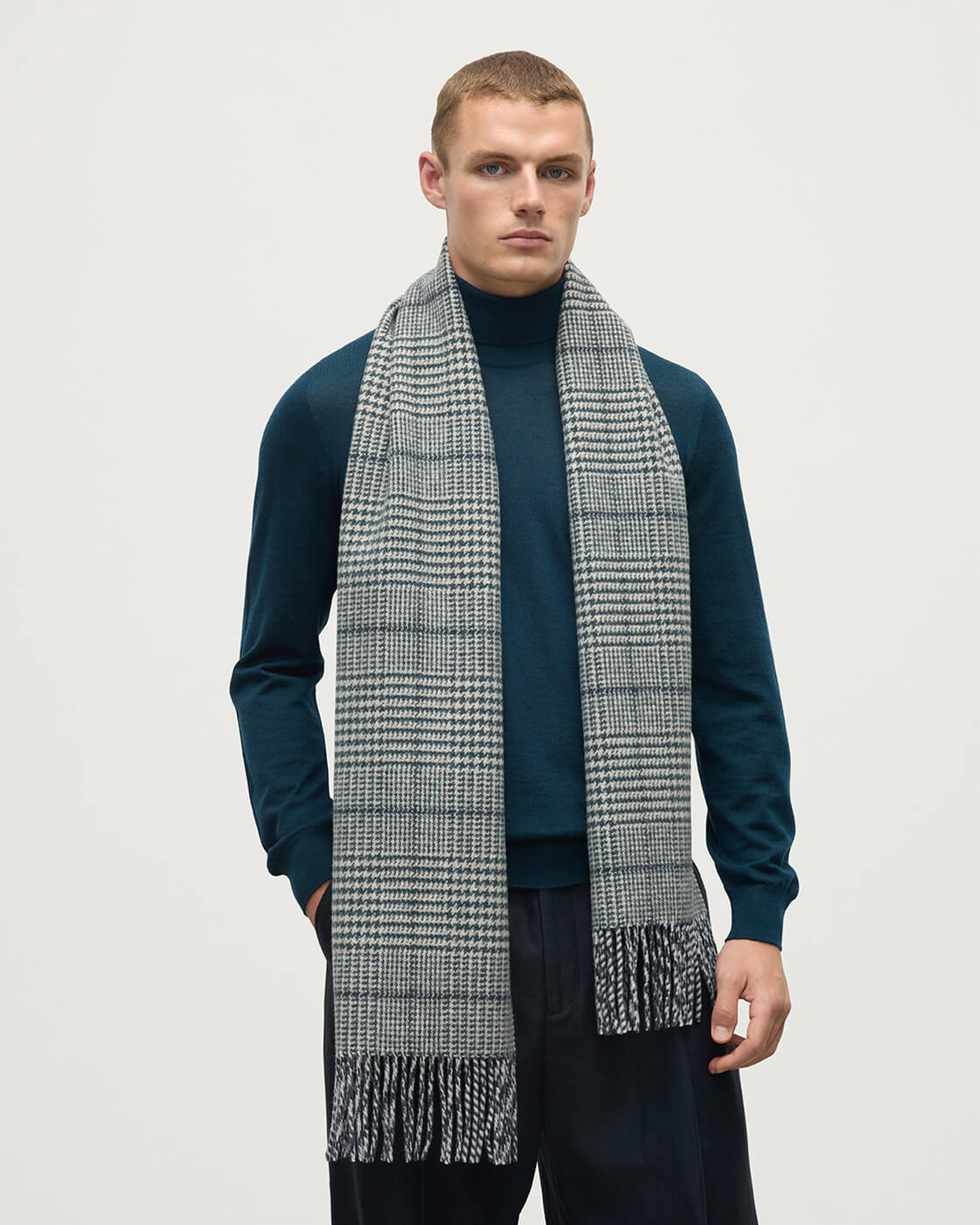 Tweed Glen Check Green Scarf - 3