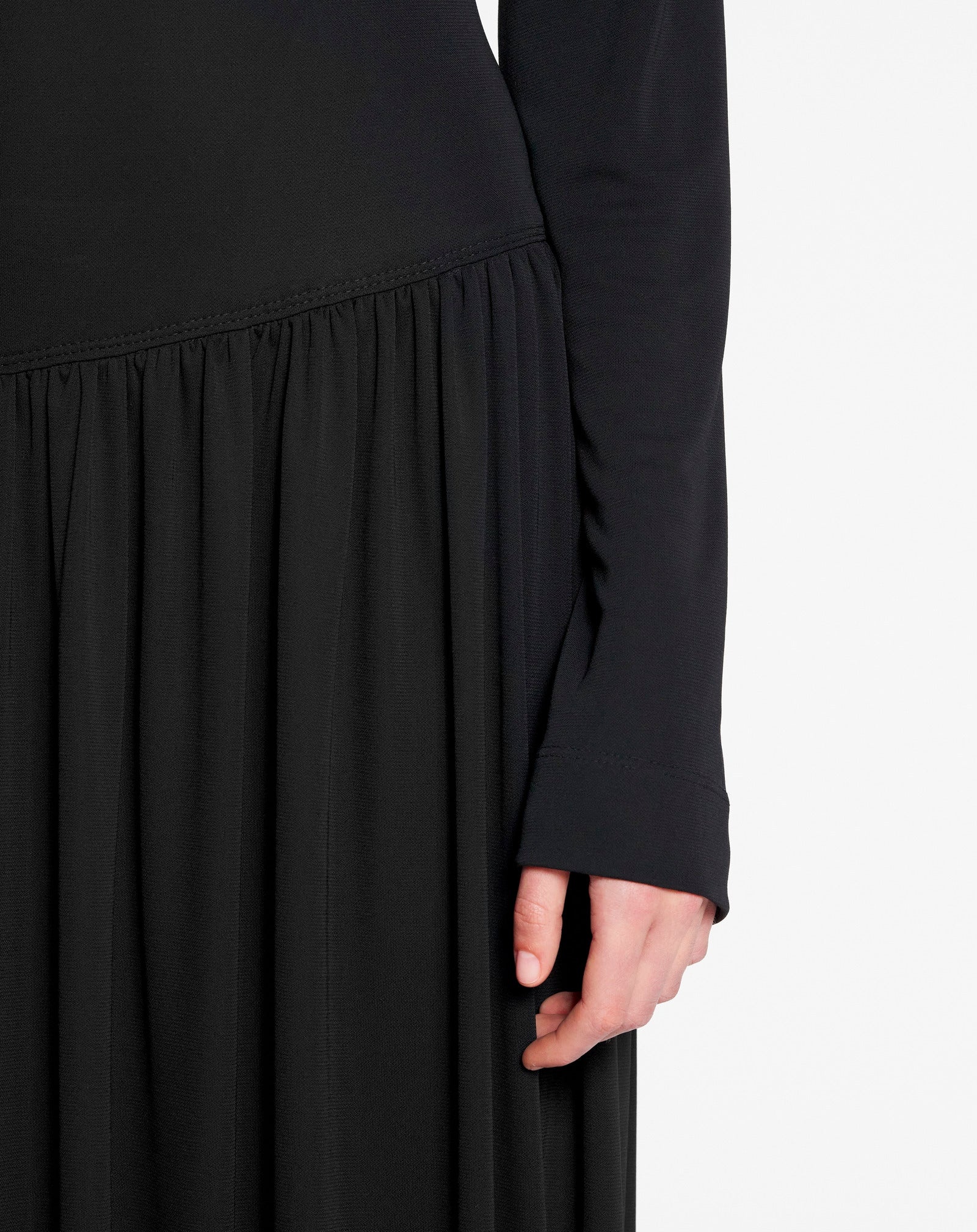 ASYMETRIC TOP LONG SLEEVE DRAPED MIDI DRESS IN FLUID CREPE - 6