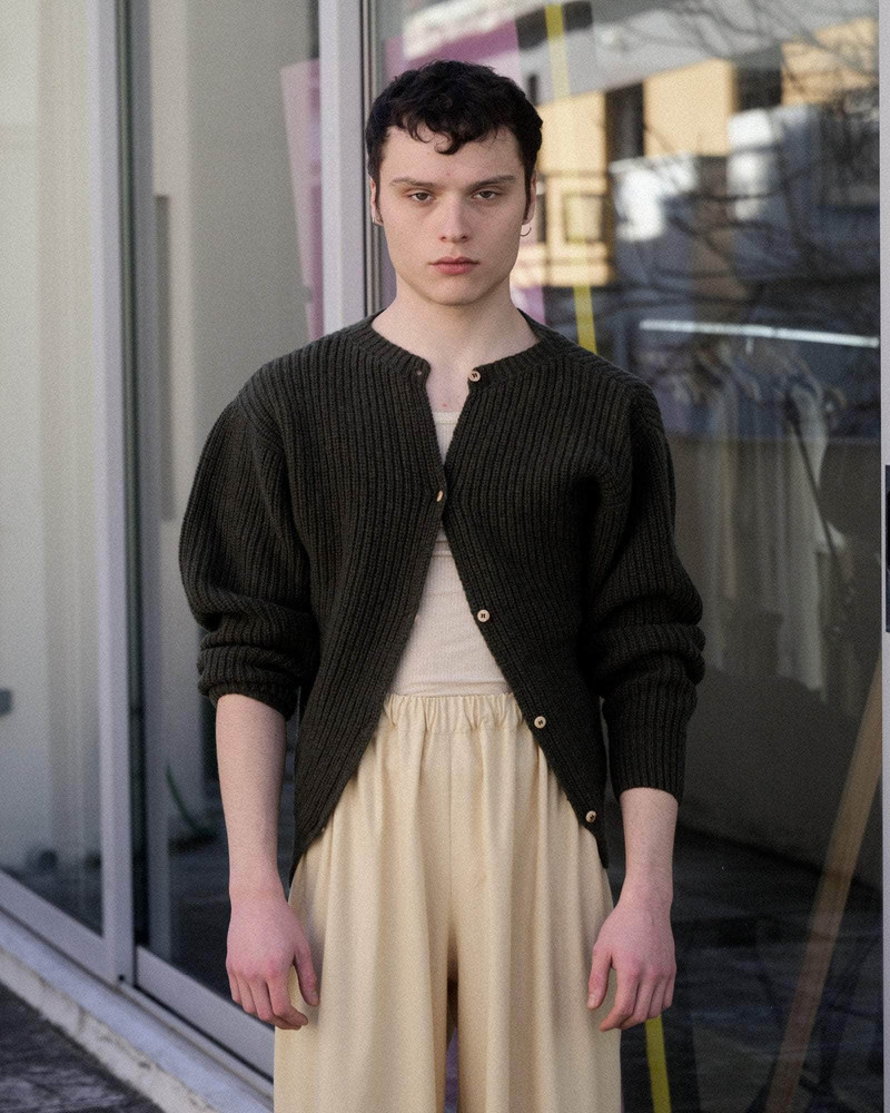 BASERANGE Mea Cardigan - Recycled Wool outlook