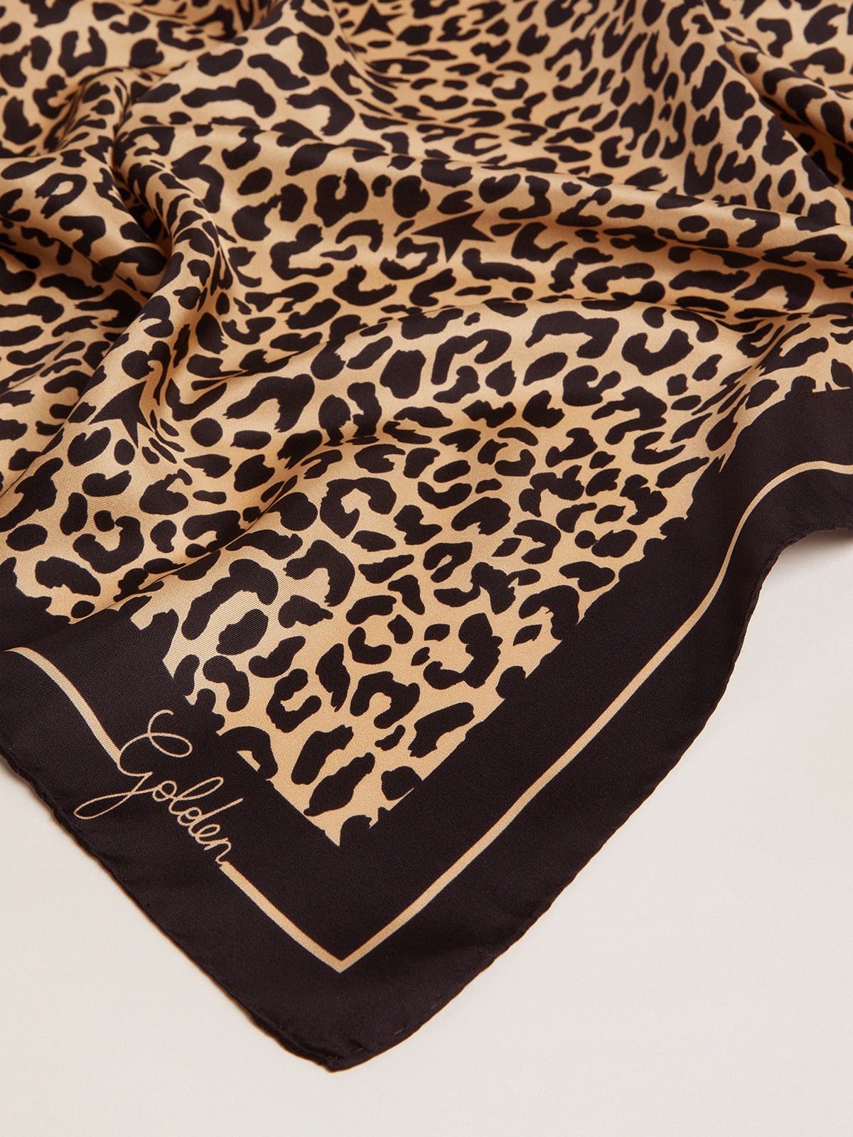 Golden Collection scarf in black with leopard print - 2