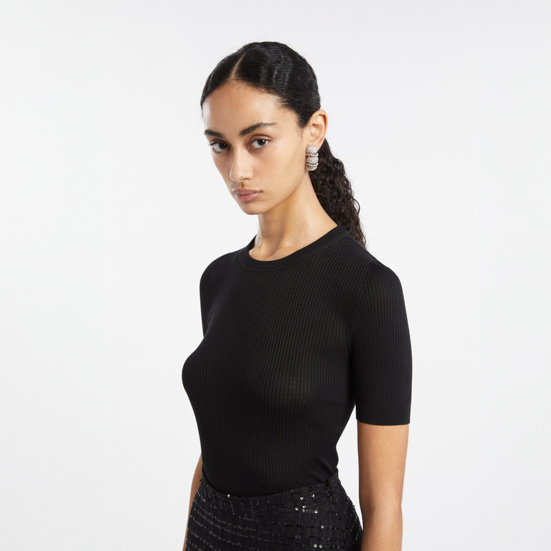 SILK T-SHIRT WITH PENDANT 5
