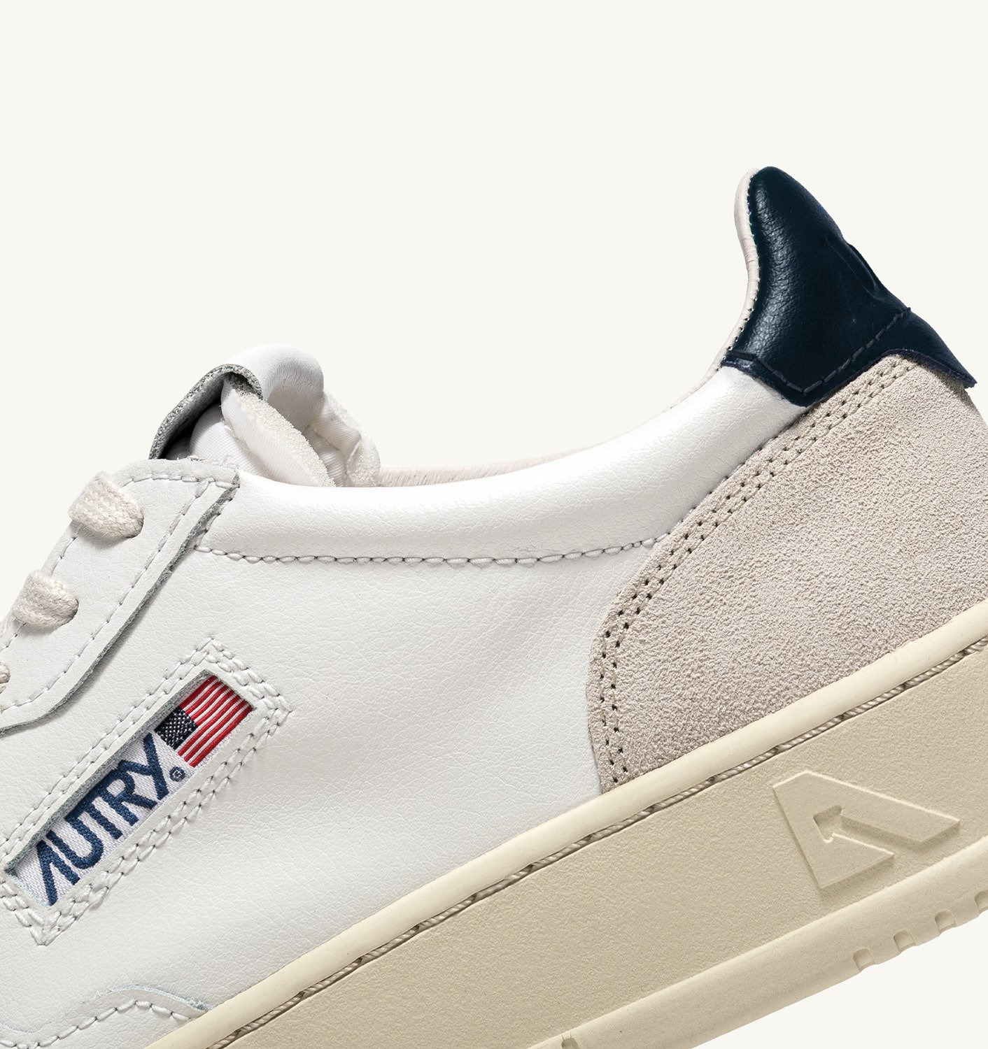 MEDALIST LOW SNEAKERS IN WHITE AND BLUE LEATHER AND BEIGE SUEDE - 6