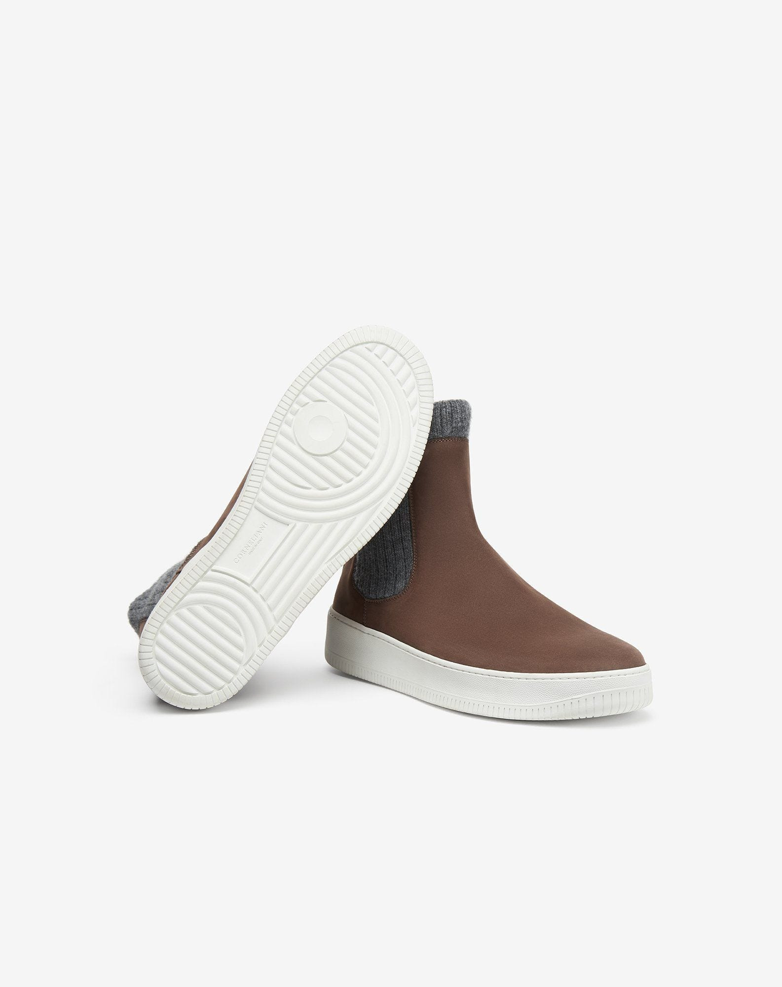 Brown nabuk Chelsea boots - 4