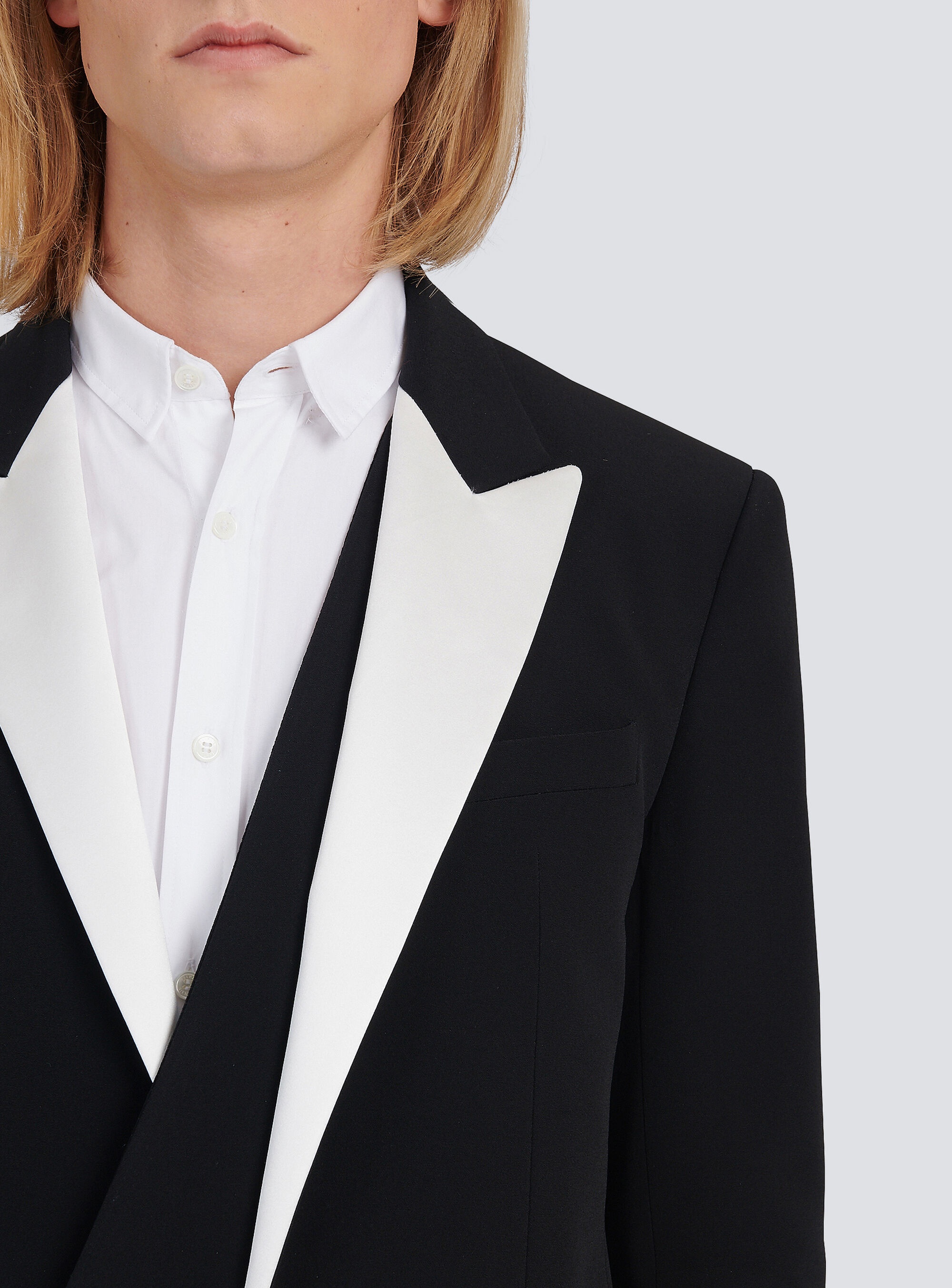 Crepe blazer with satin collar - 7