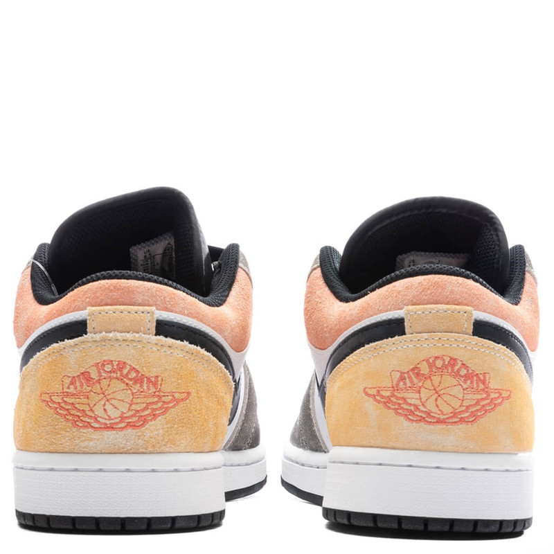 Jordan AIR JORDAN 1 LOW SE FLIGHT CLUB - BLACK/SUNDIAL/MAGIC EMBER outlook