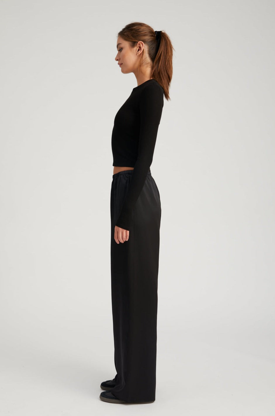 BLACK RIB CROPPED LONG SLEEVE TEE - 3