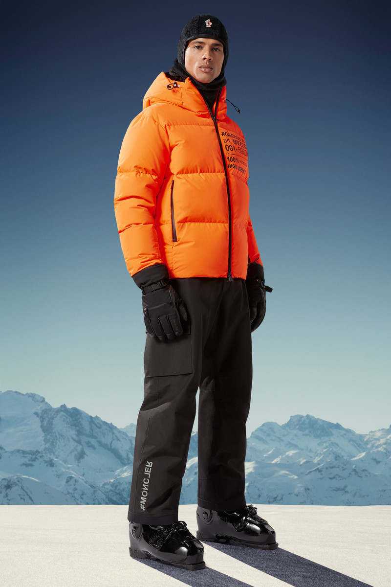 Moncler Ski Pants outlook