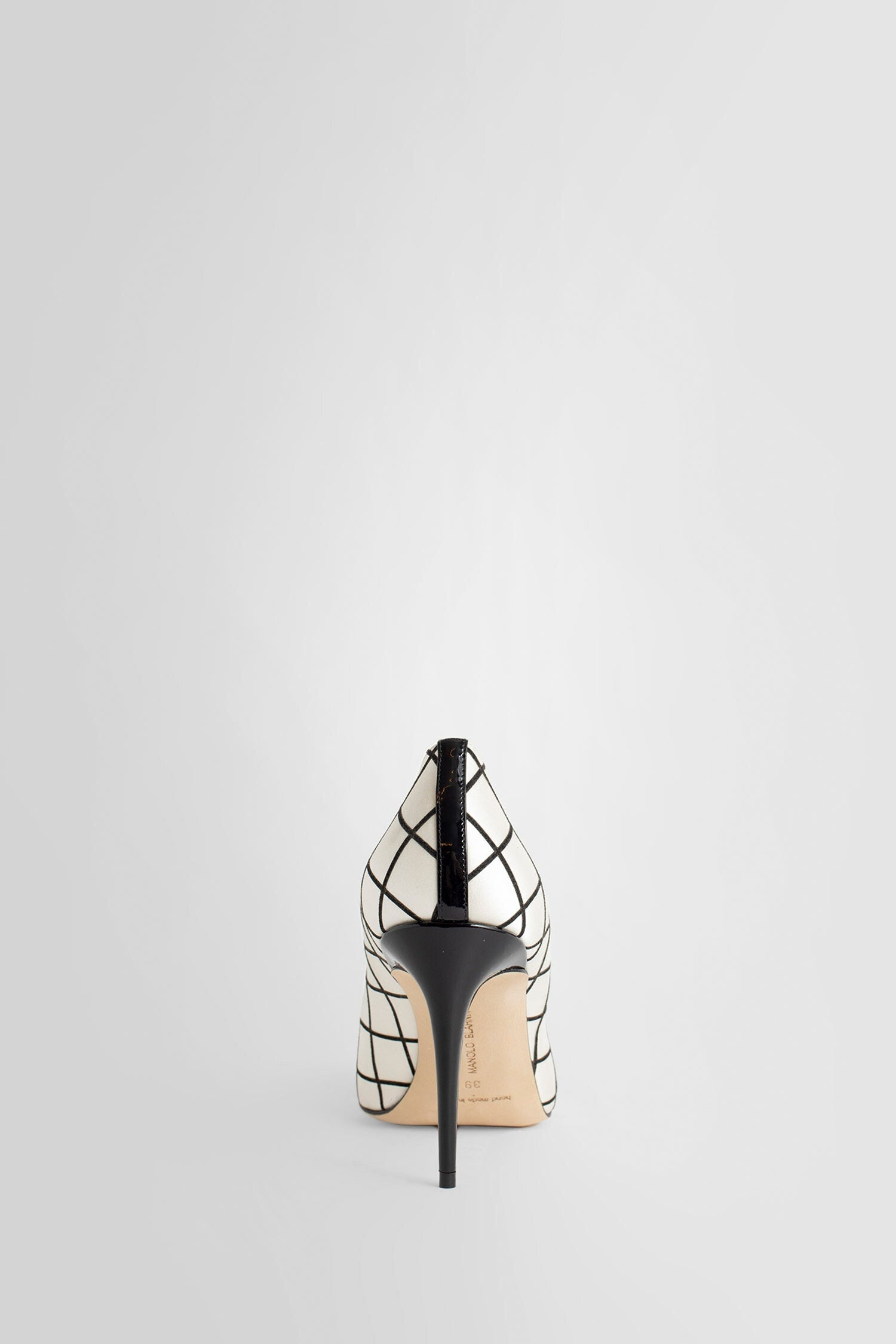 MANOLO BLAHNIK WOMAN BLACK&WHITE PUMPS - 3