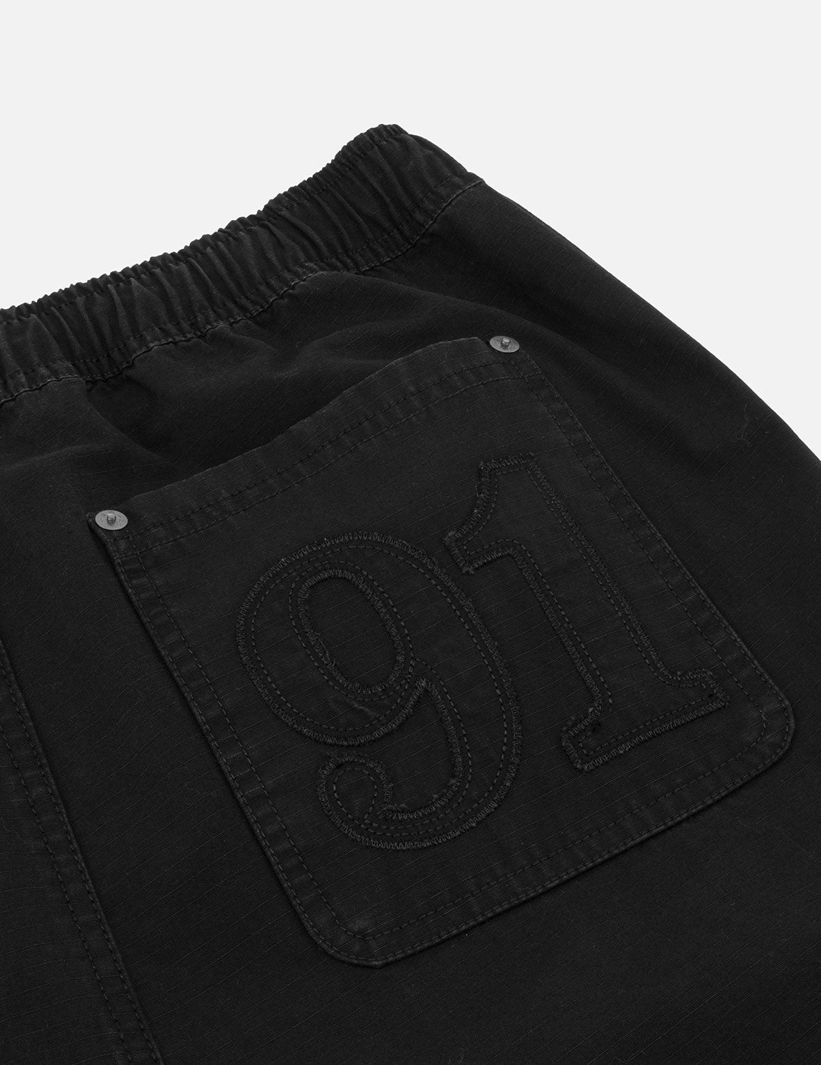 Kamon and "91" Appliqué Embroidery Regular Fit Cargo Shorts - 6