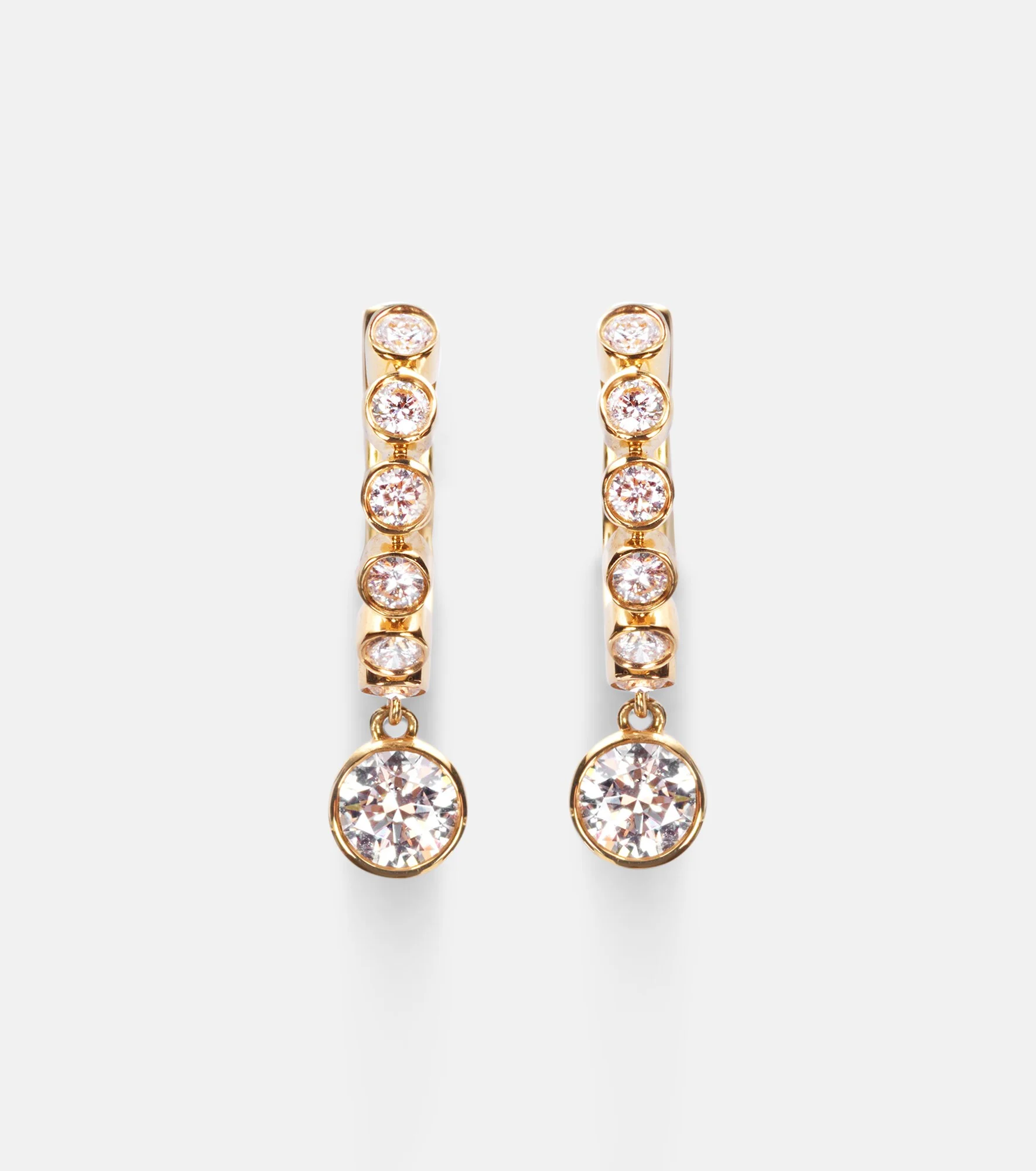 Melrose 18kt gold huggie earrings with diamonds - 1